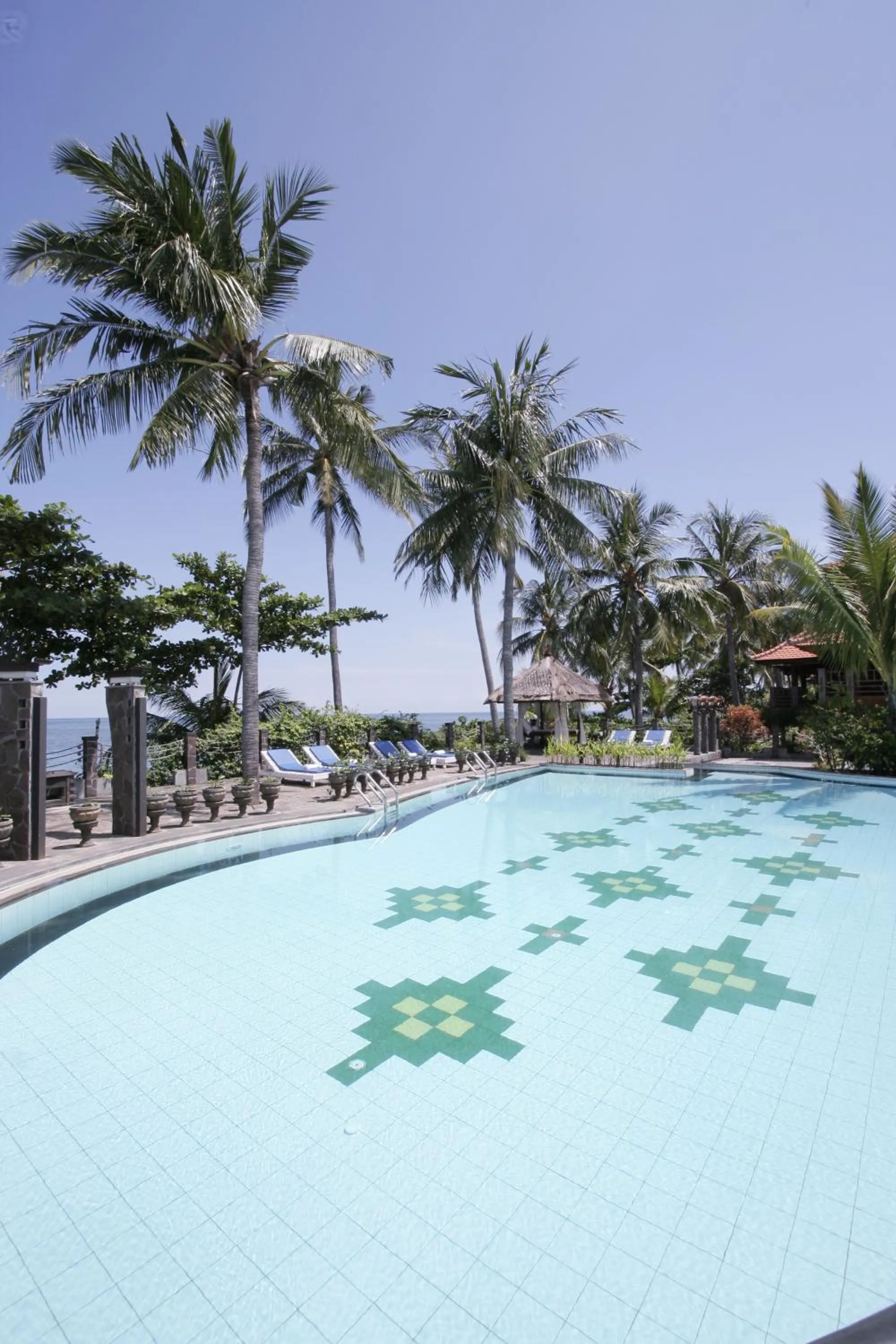 Swimming pool in Nugraha Lovina Seaview Resort & Spa