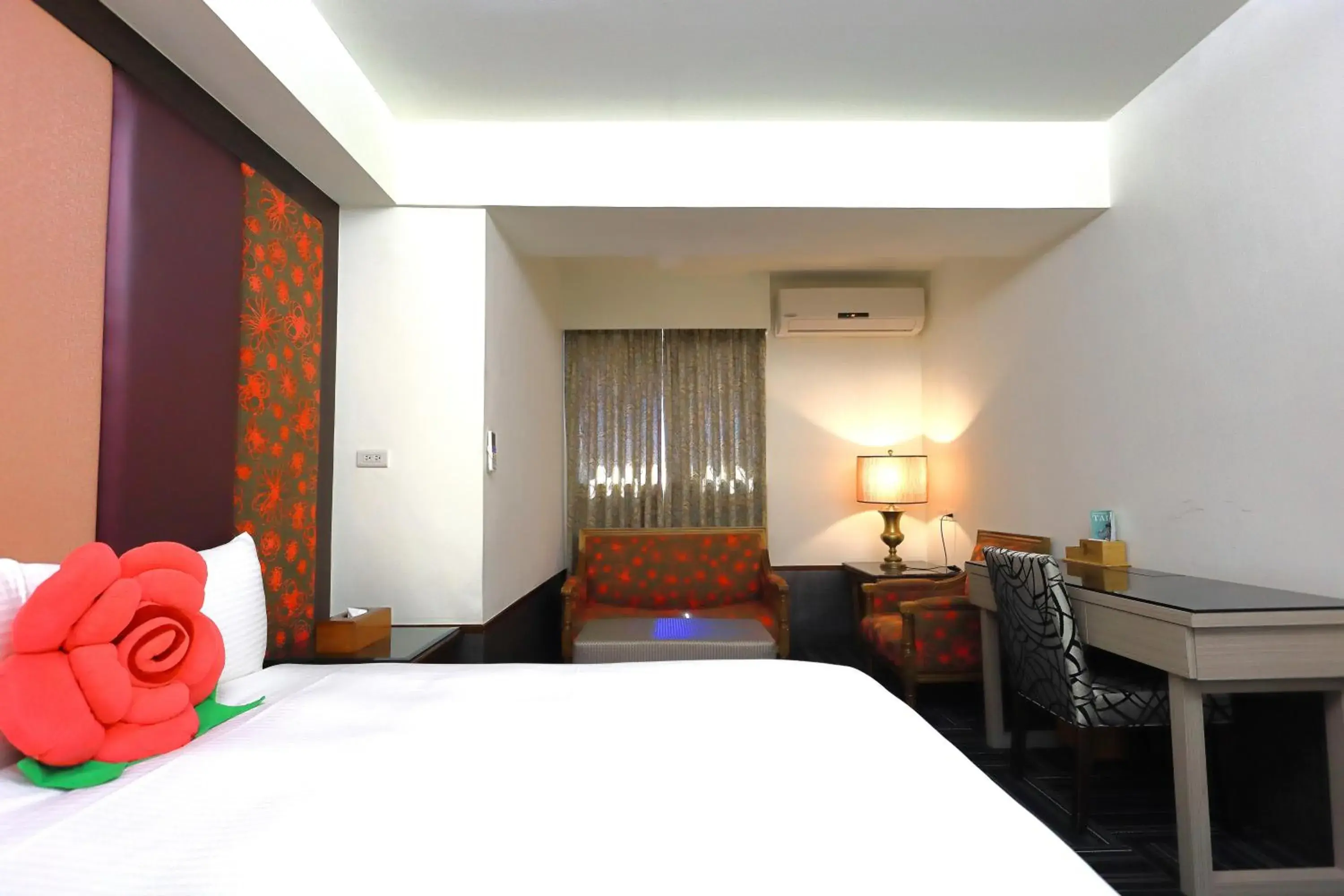 Bed in Han She Hotel Bed in Han She Hotel