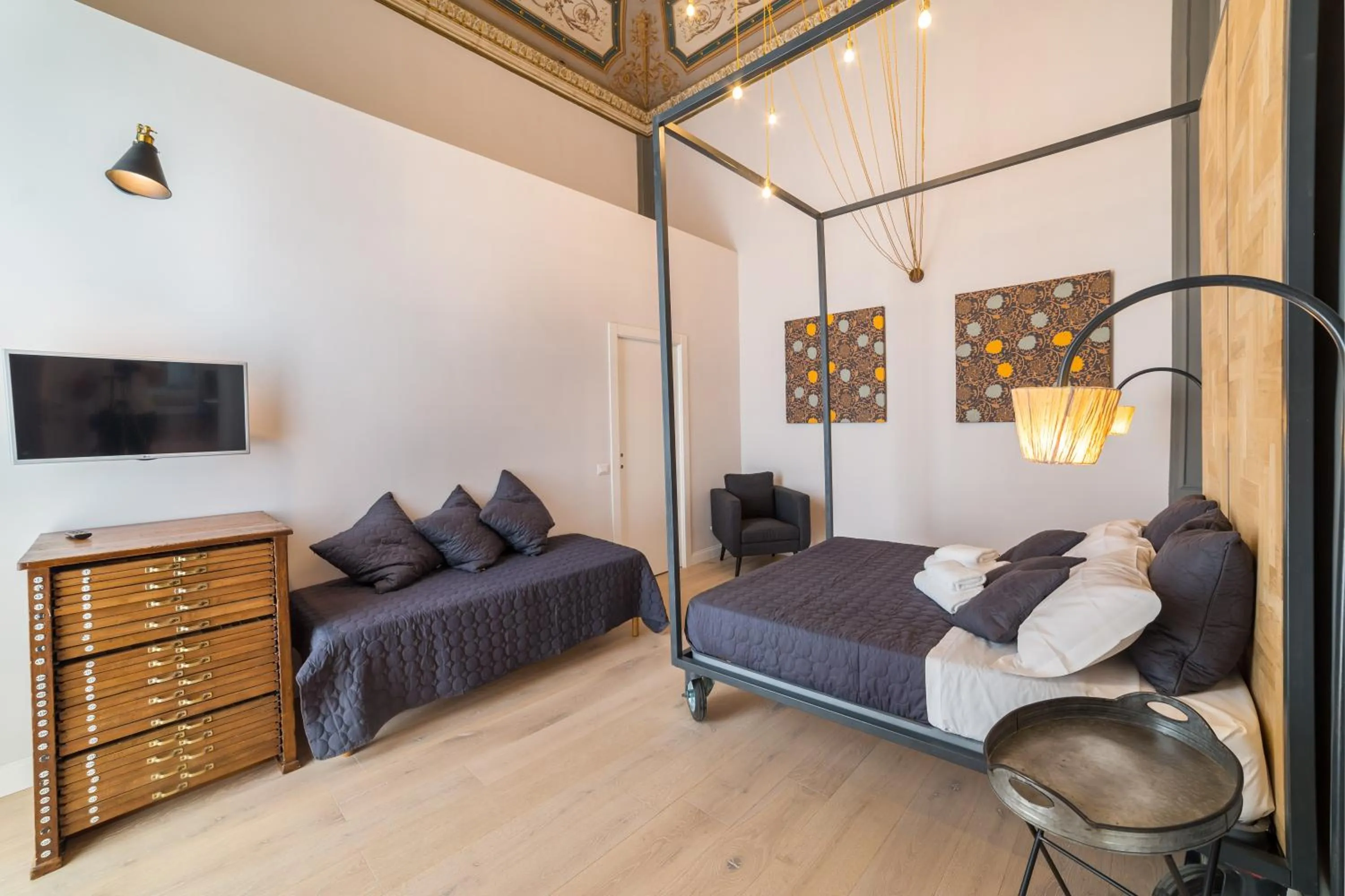 Bed in The Dante House by House In Naples