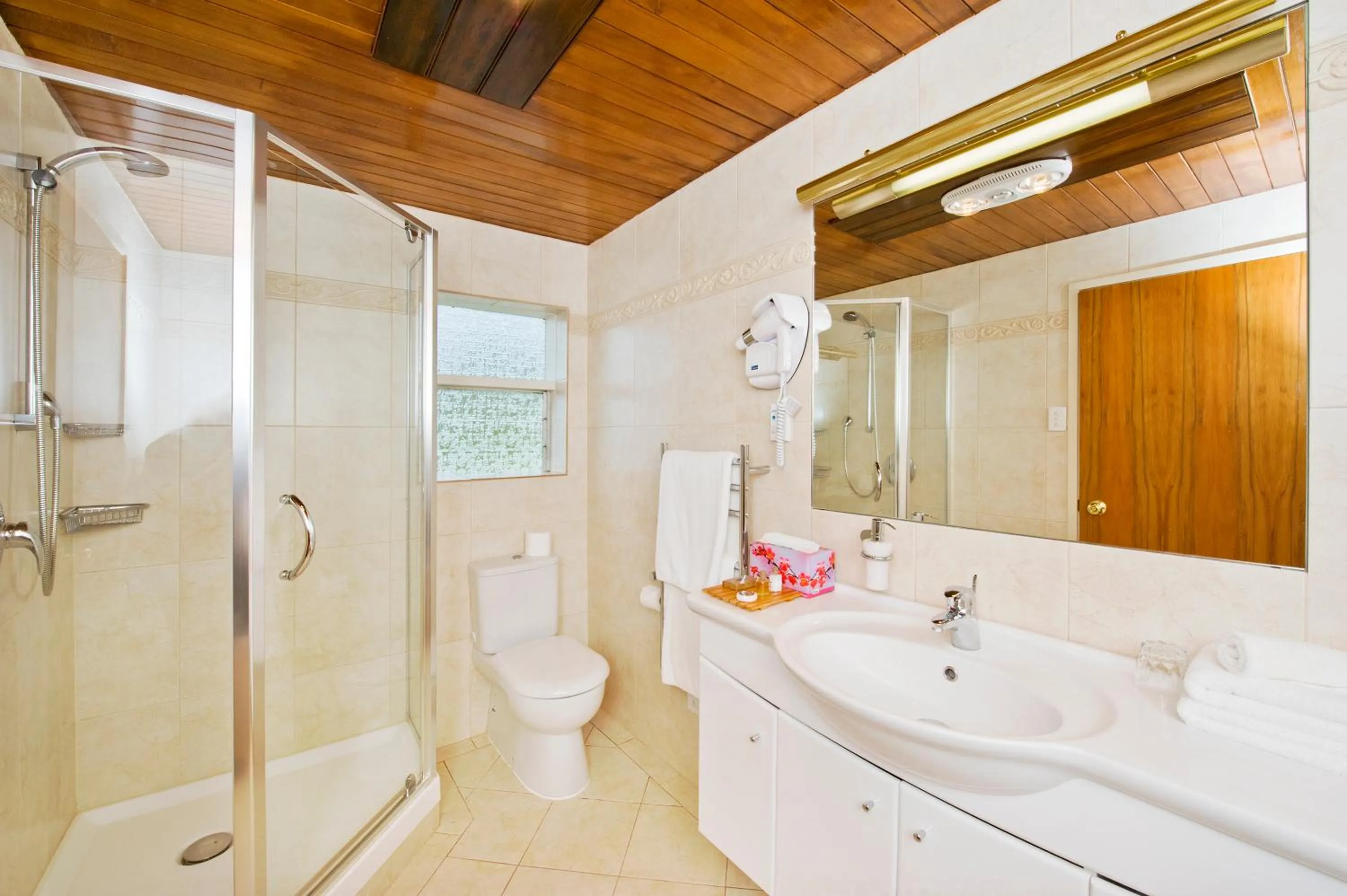 Bathroom in Waitakere Resort & Spa