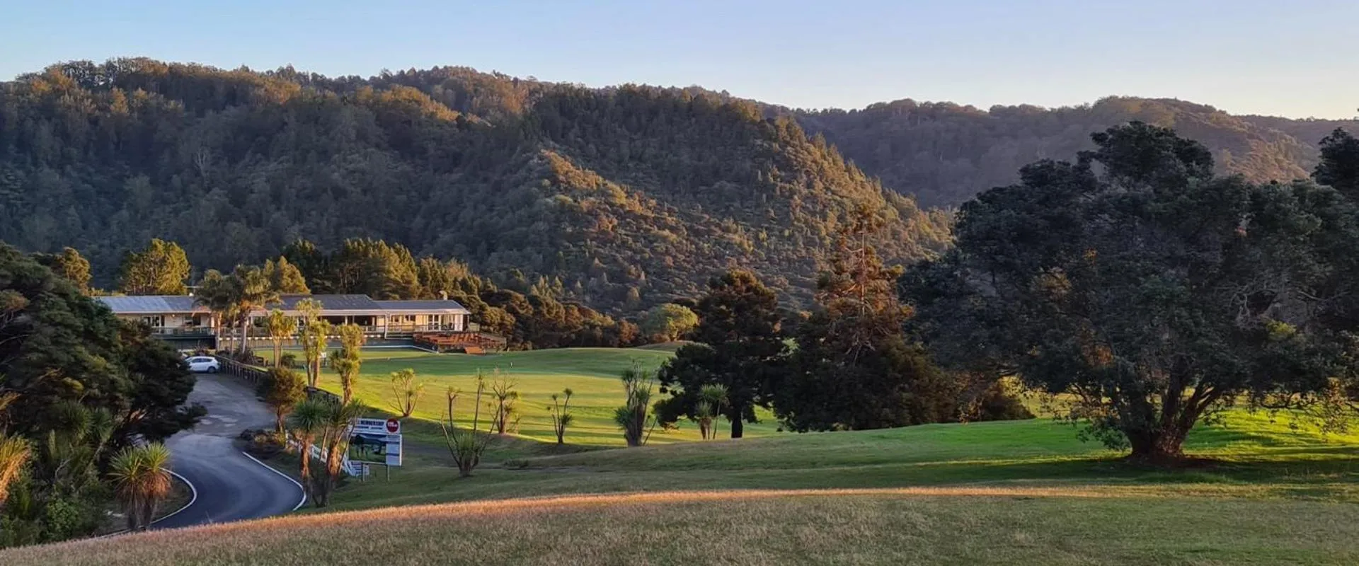 Golfcourse in Waitakere Resort & Spa