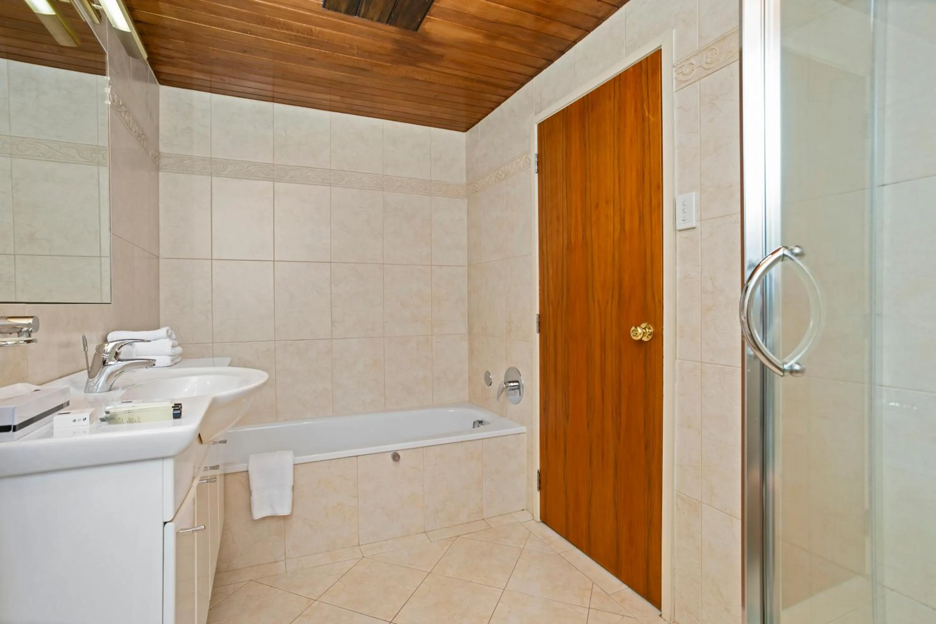 Bathroom in Waitakere Resort & Spa