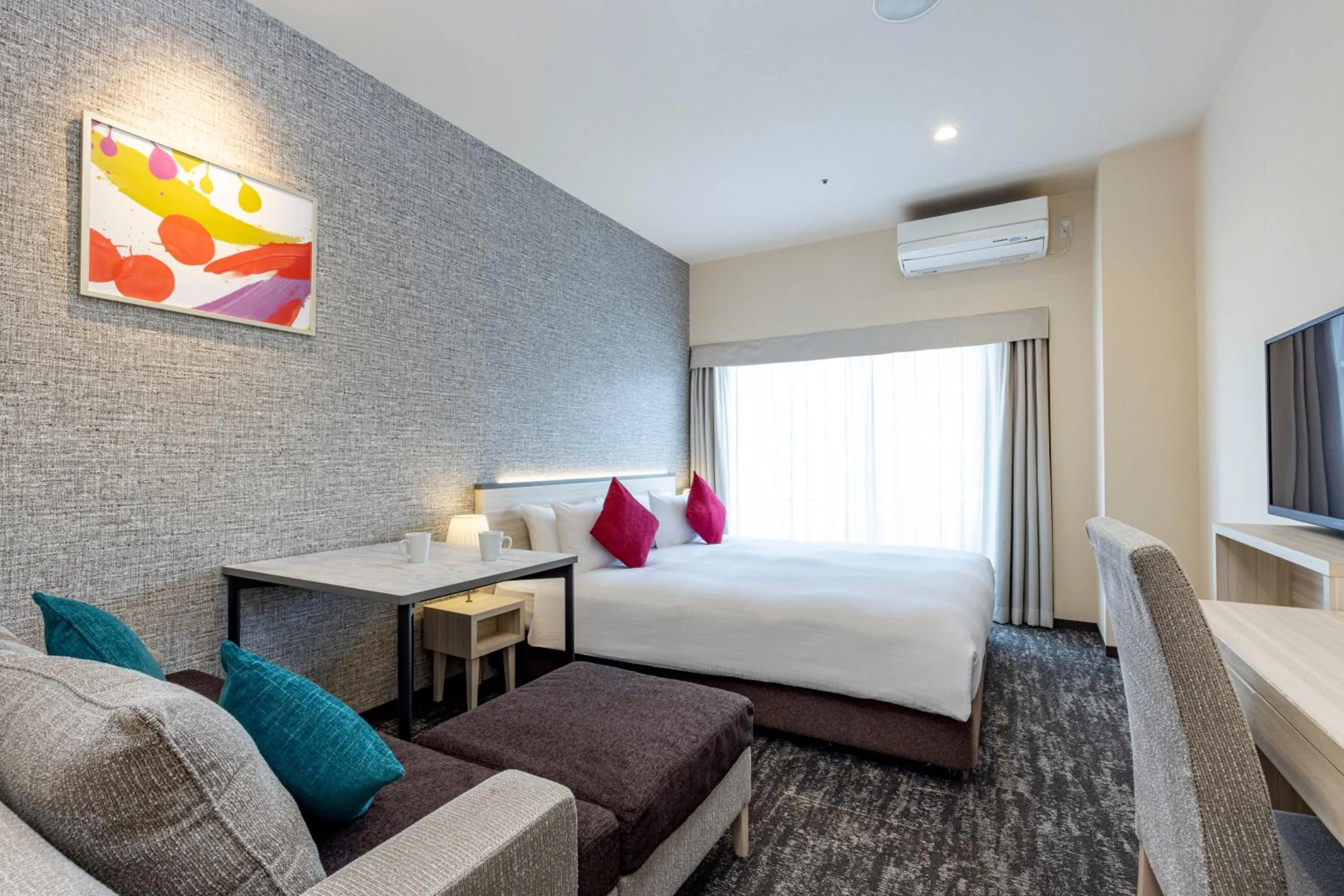 Photo of the whole room, Bed in Tokyu Stay Yotsuya - Shinjuku Area