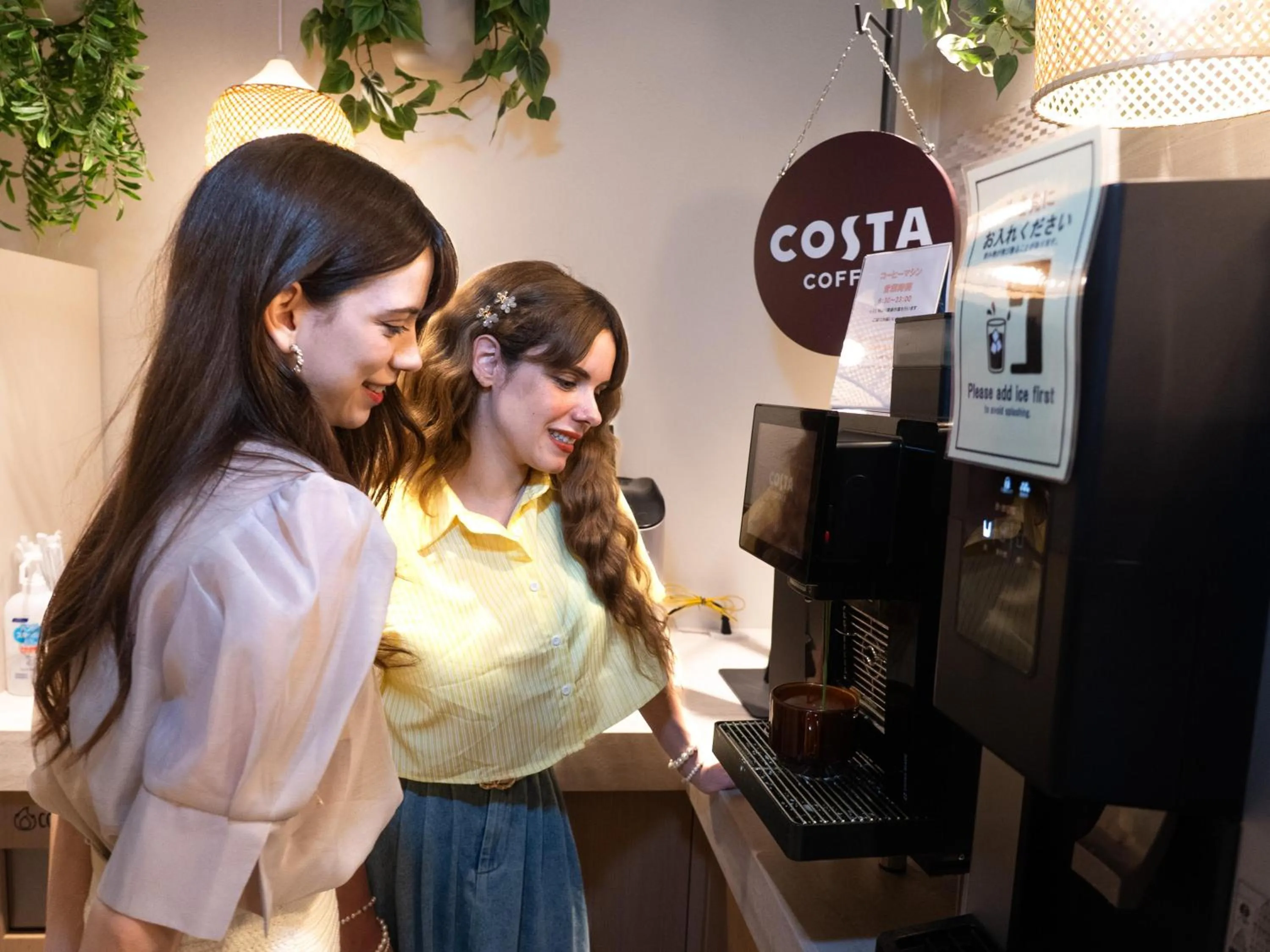 Lounge or bar in Tokyu Stay Yotsuya - Shinjuku Area