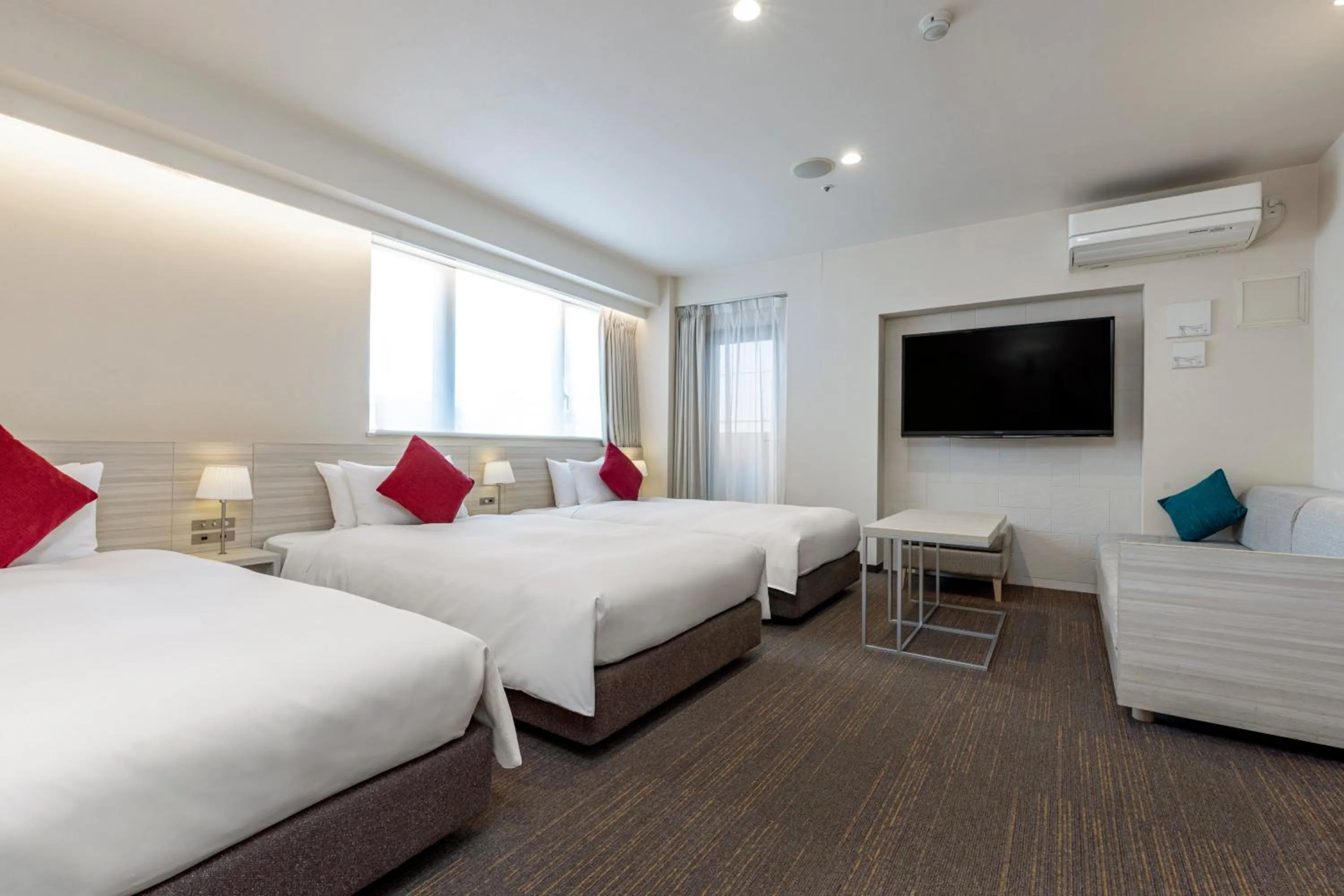 Photo of the whole room, Bed in Tokyu Stay Yotsuya - Shinjuku Area