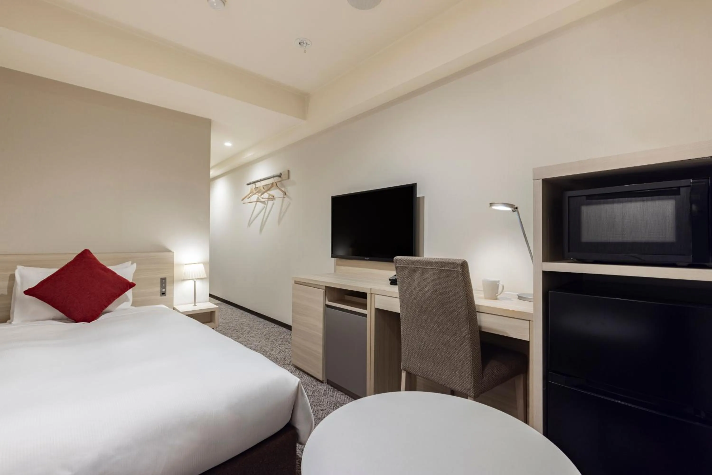 Photo of the whole room, Bed in Tokyu Stay Yotsuya - Shinjuku Area