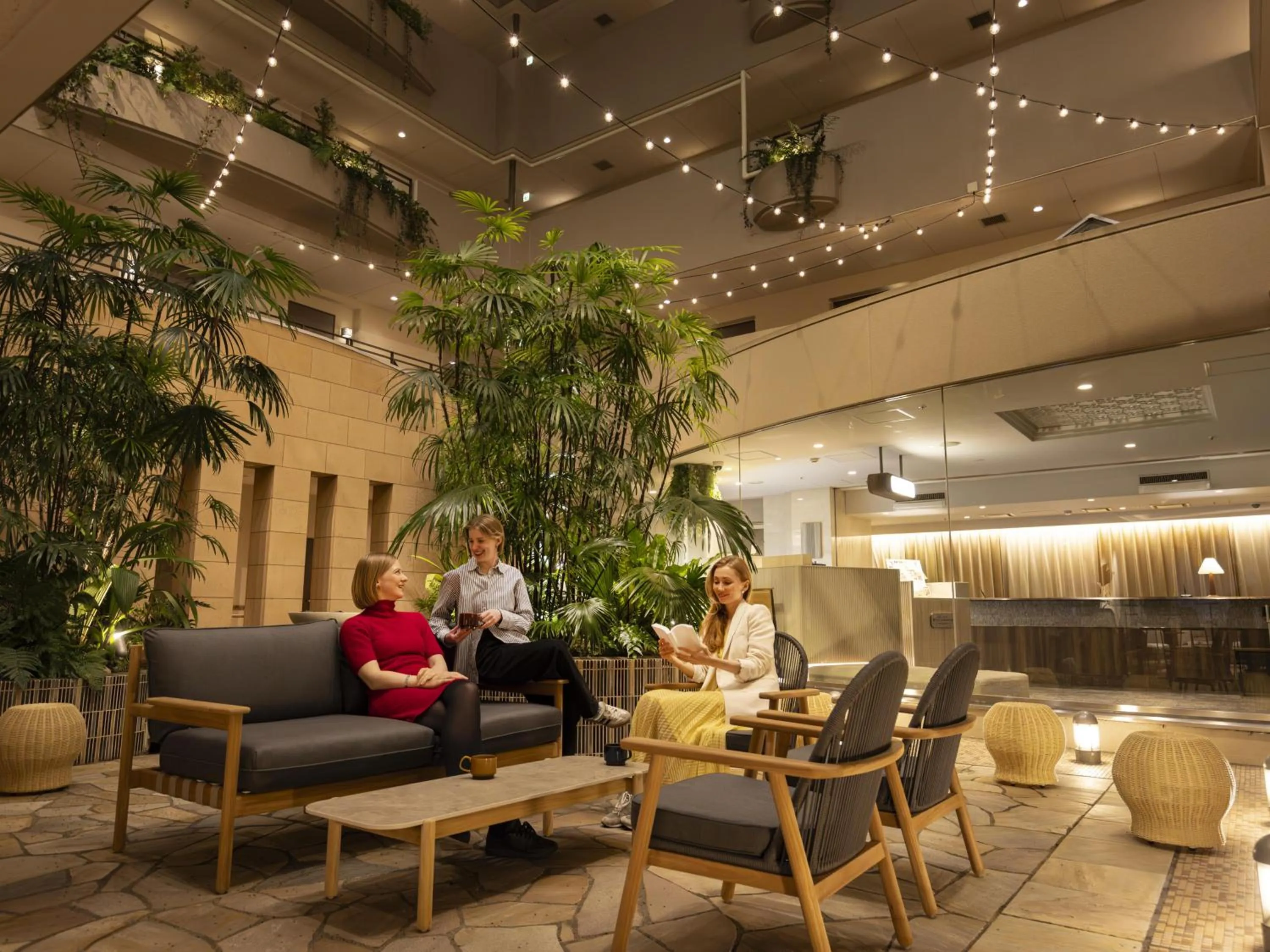 Lounge or bar in Tokyu Stay Yotsuya - Shinjuku Area