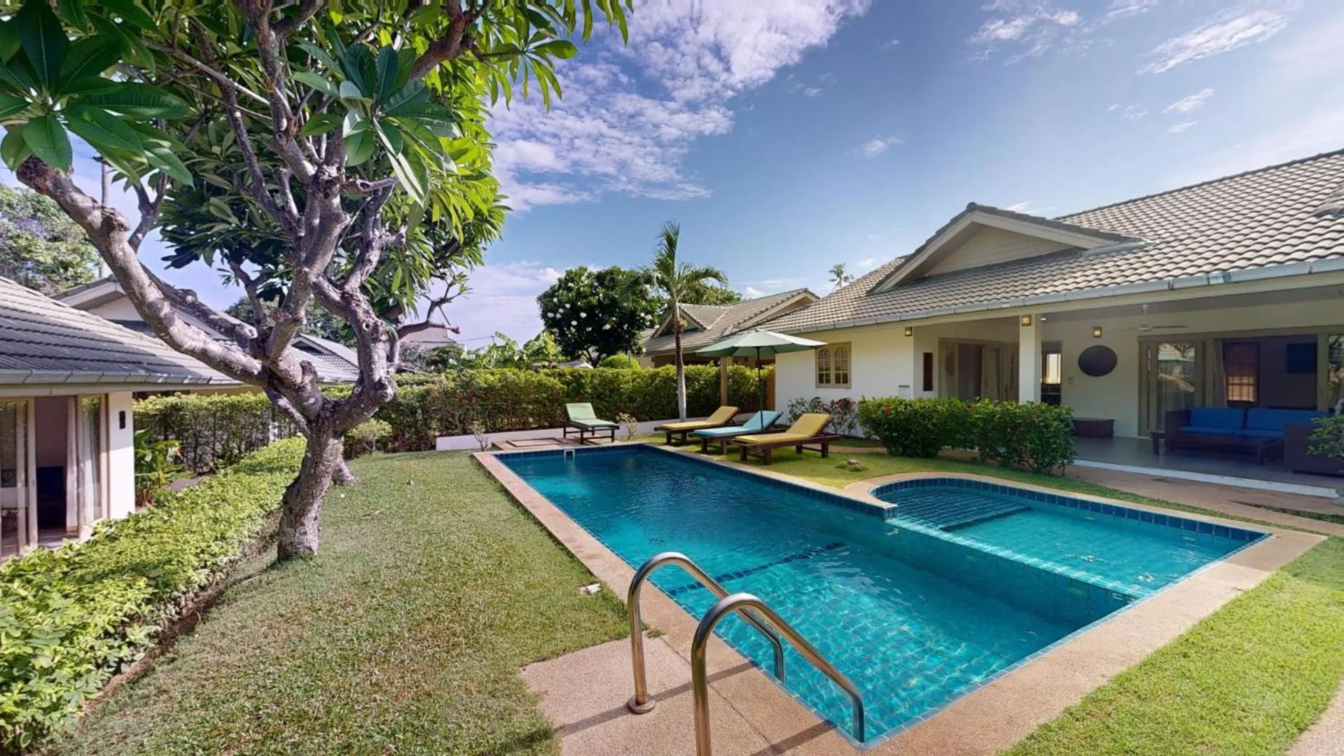 Swimming pool in Idyllic Samui Beach Villa Resort