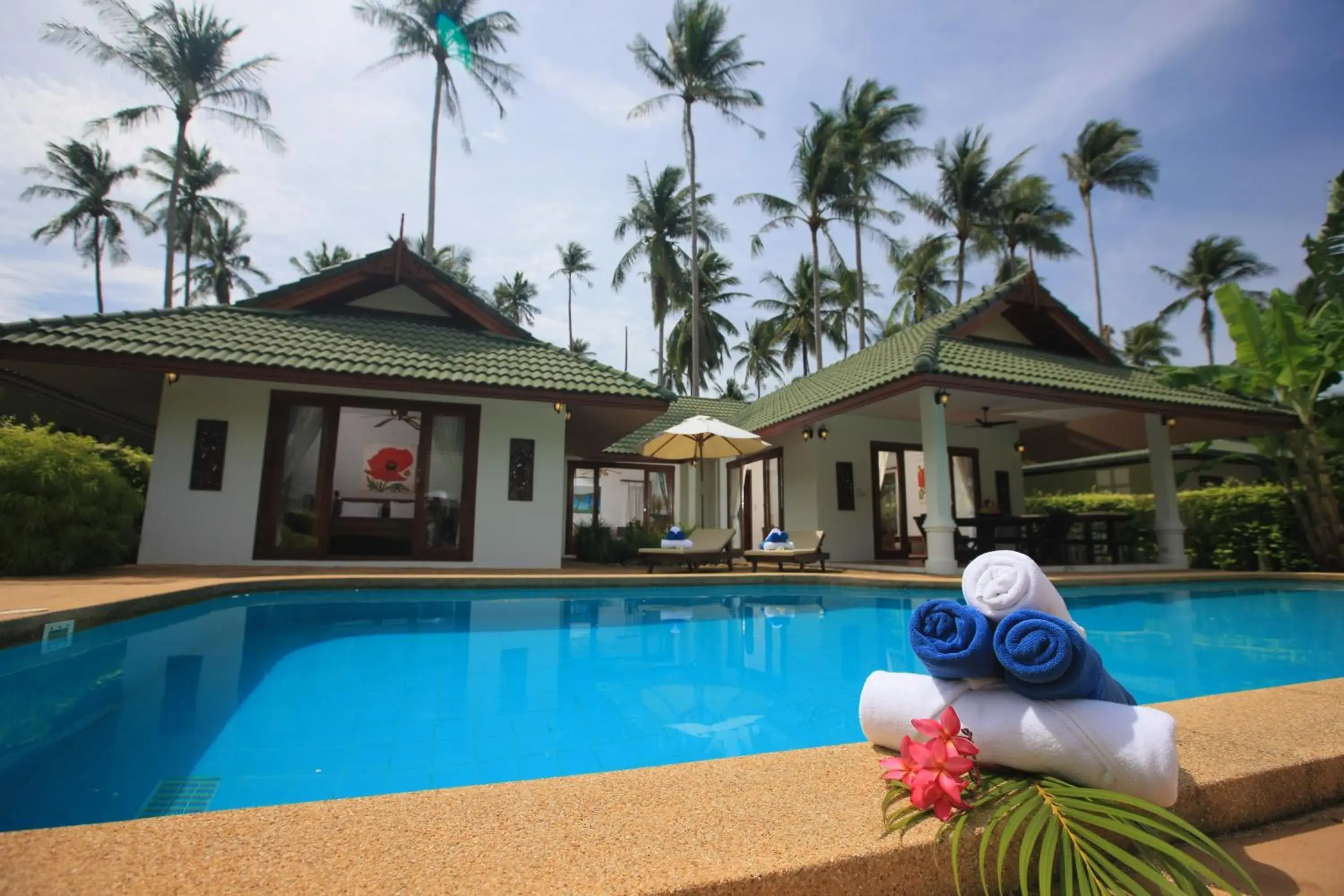 Swimming pool in Idyllic Samui Beach Villa Resort Swimming pool in Idyllic Samui Beach Villa Resort
