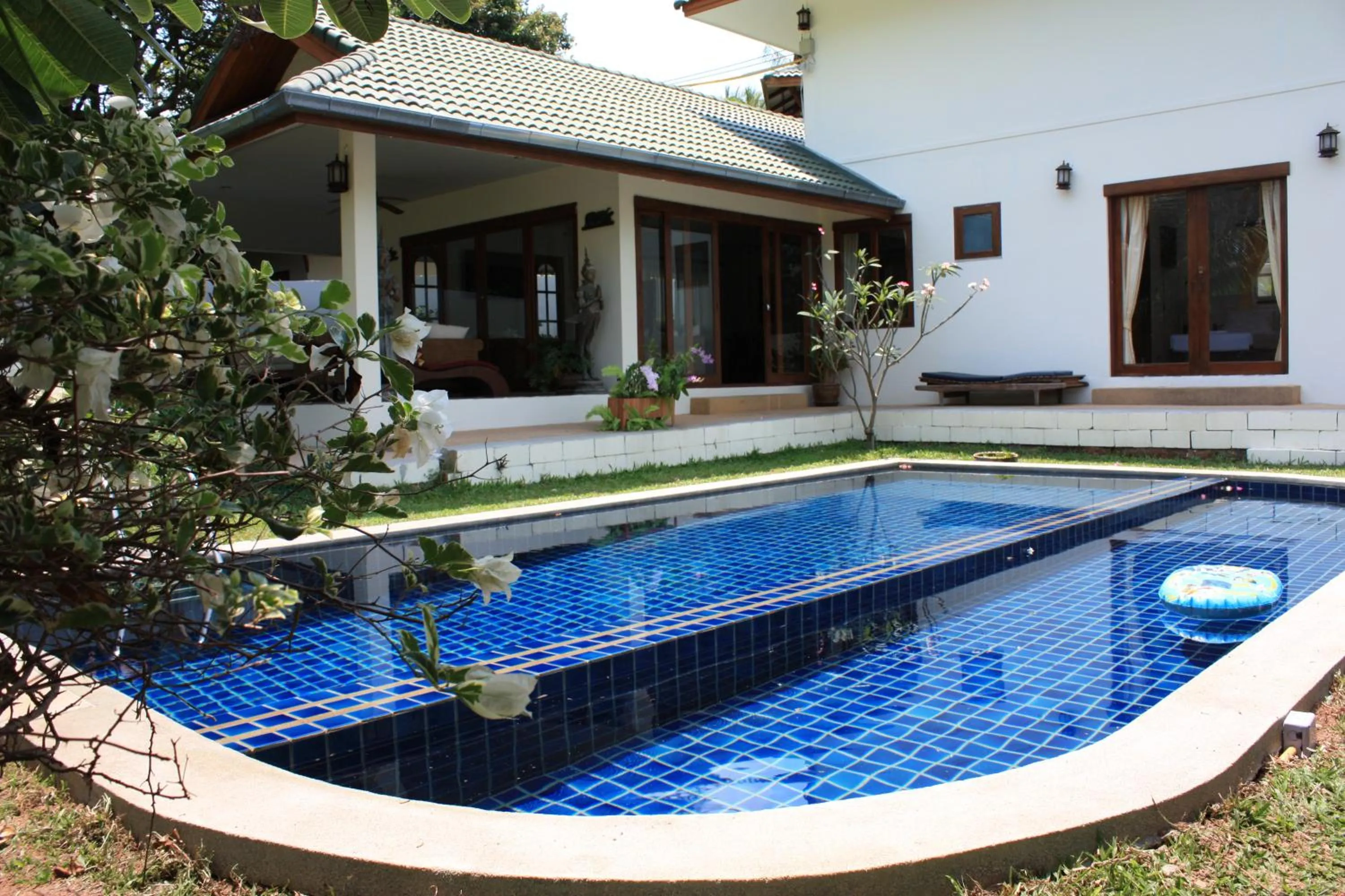 Pool view in Idyllic Samui Beach Villa Resort