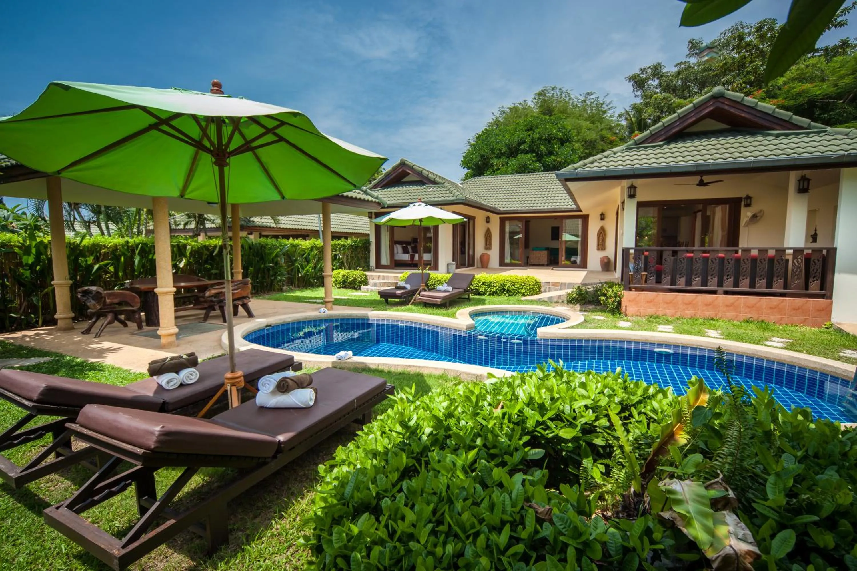 Day in Idyllic Samui Beach Villa Resort