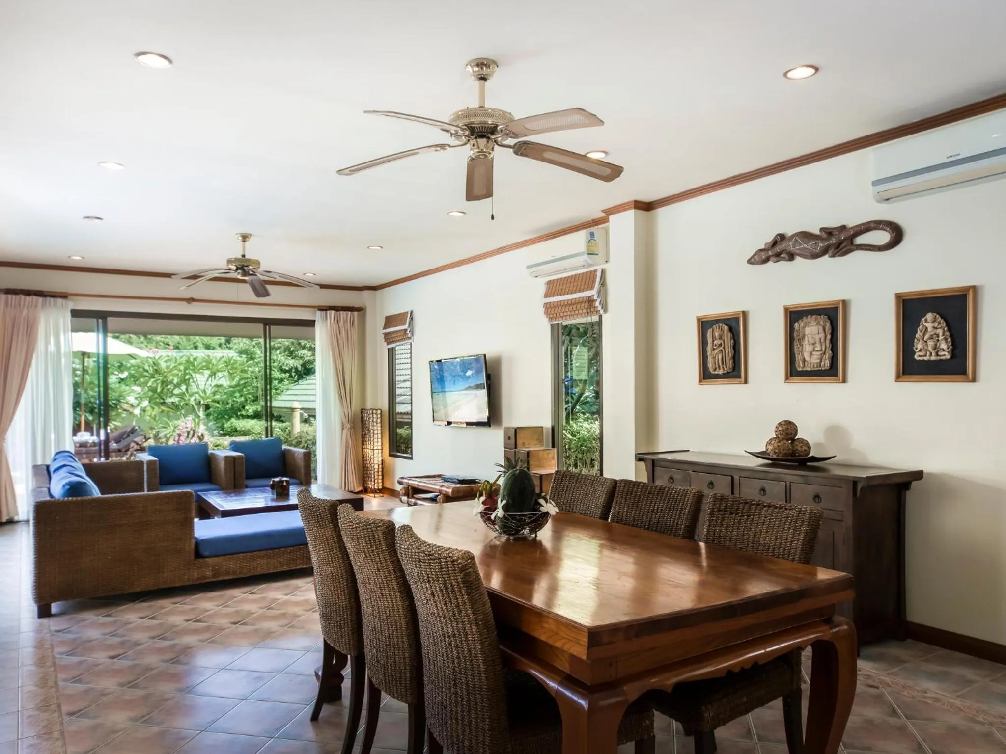 Dining area in Idyllic Samui Beach Villa Resort