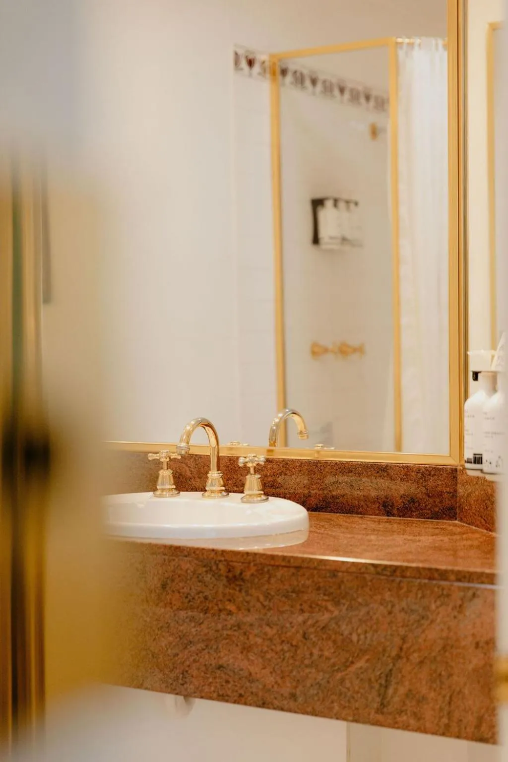 Bathroom in Mountain Heritage Hotel