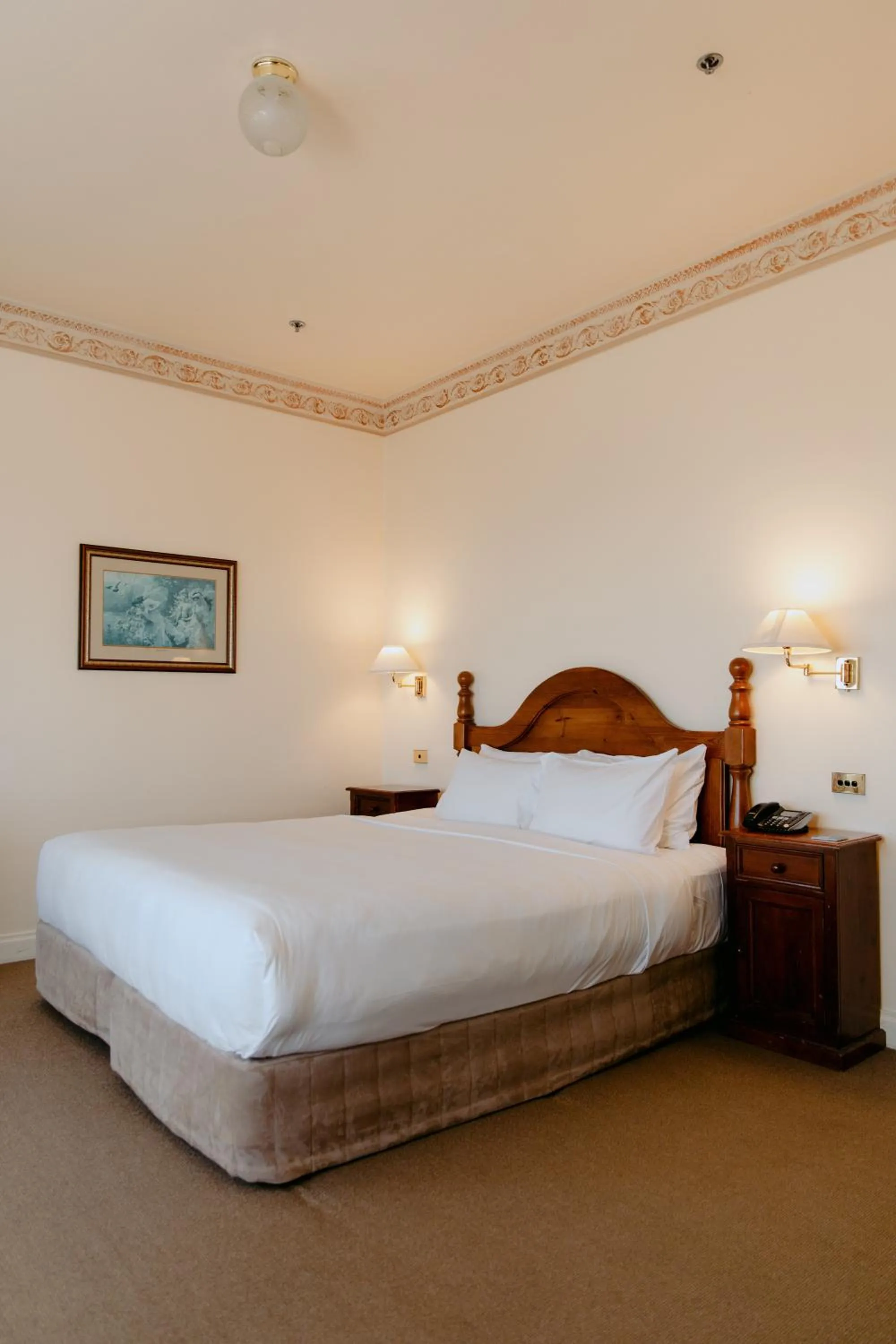 Bed in Mountain Heritage Hotel