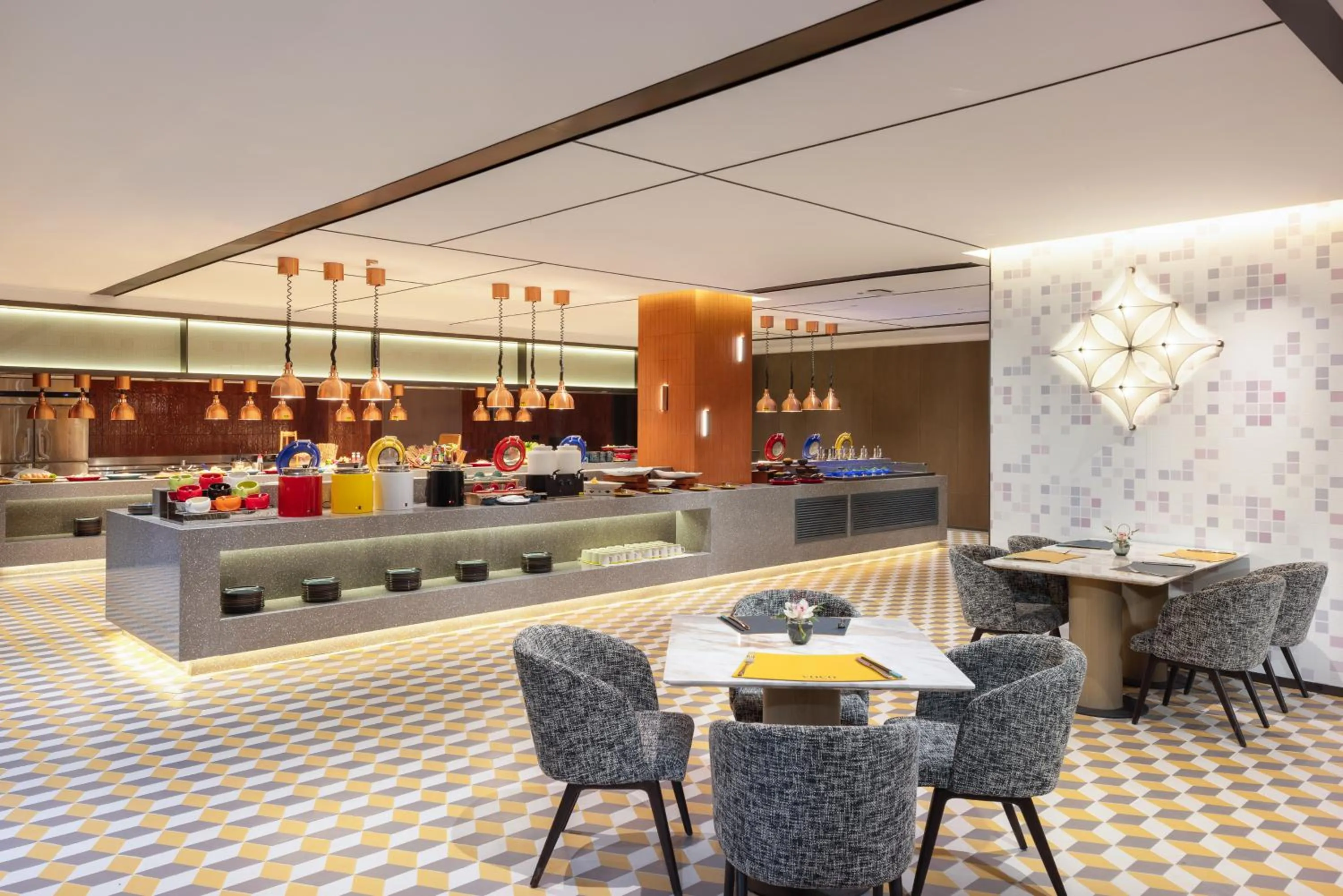 Restaurant/places to eat in voco Suzhou Guanqian Street by IHG