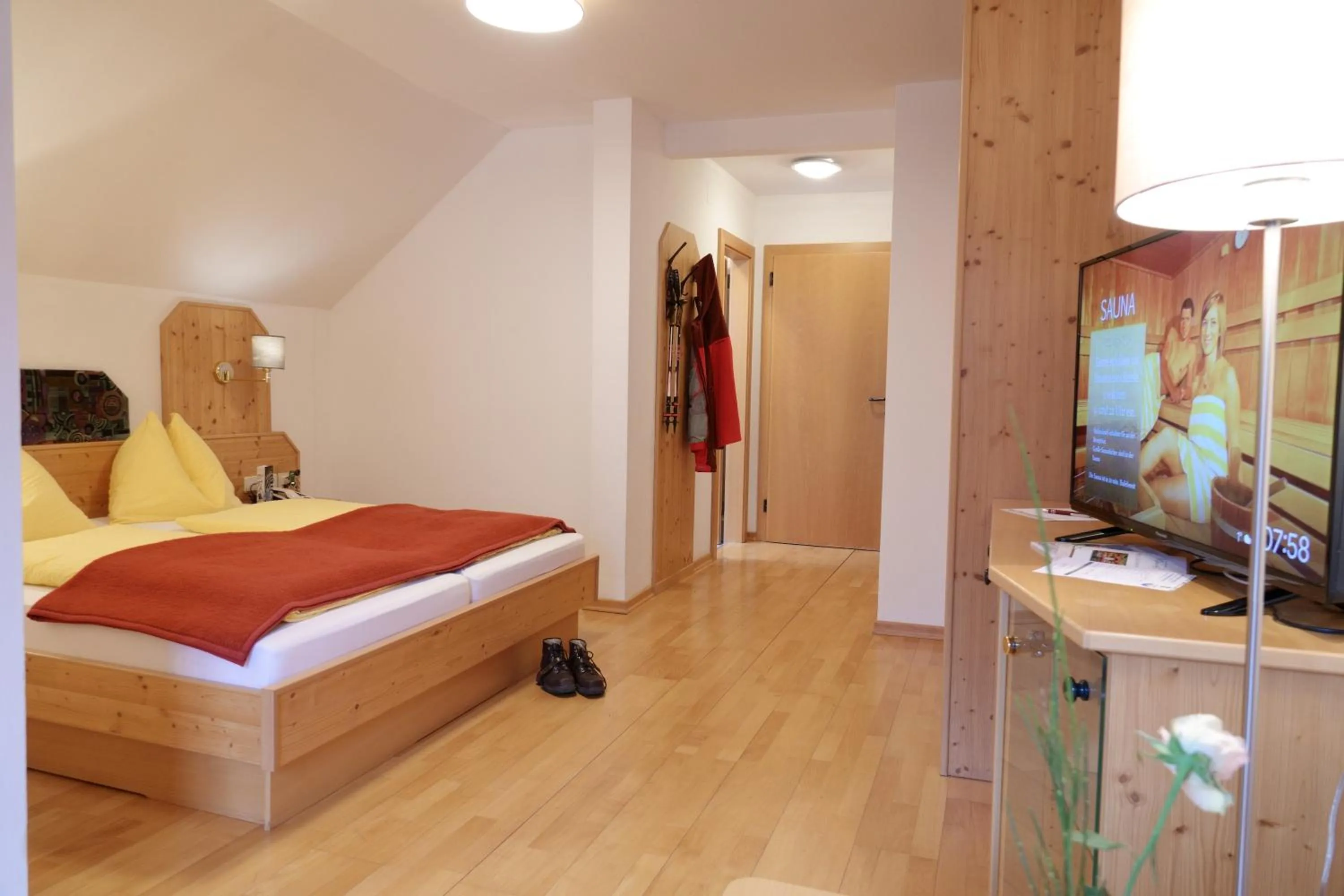 Bed in Hotel Malteinerhof