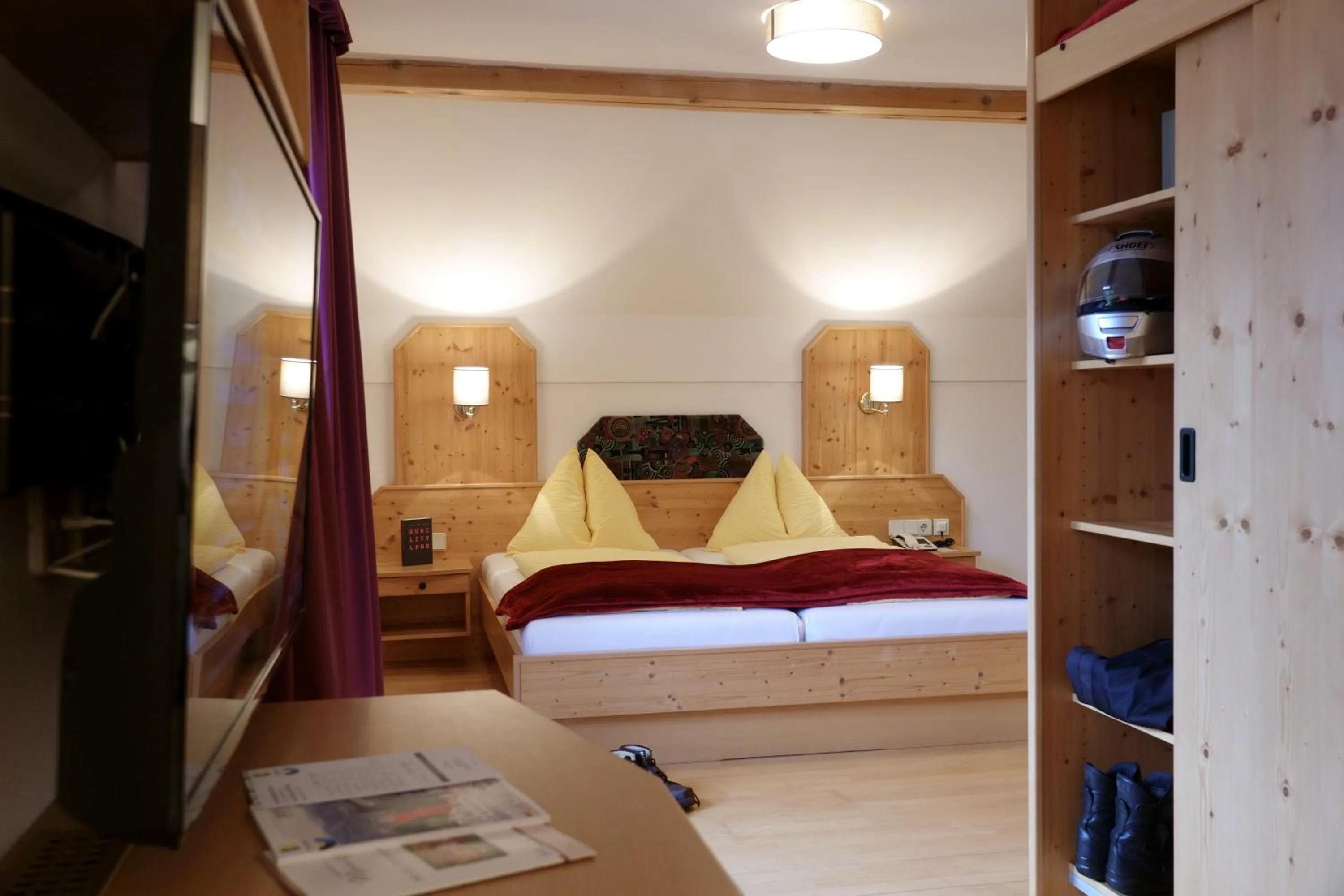 Bed in Hotel Malteinerhof