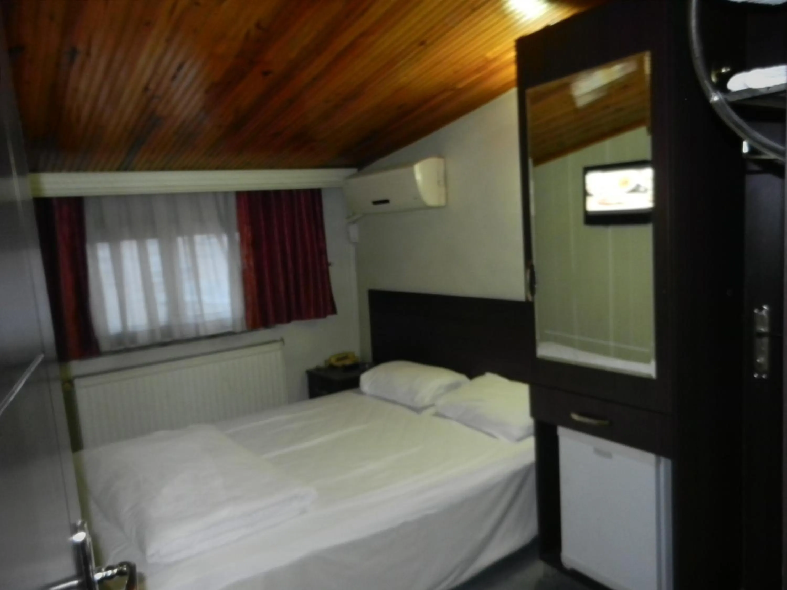 Photo of the whole room, Bed in Cagri Hotel