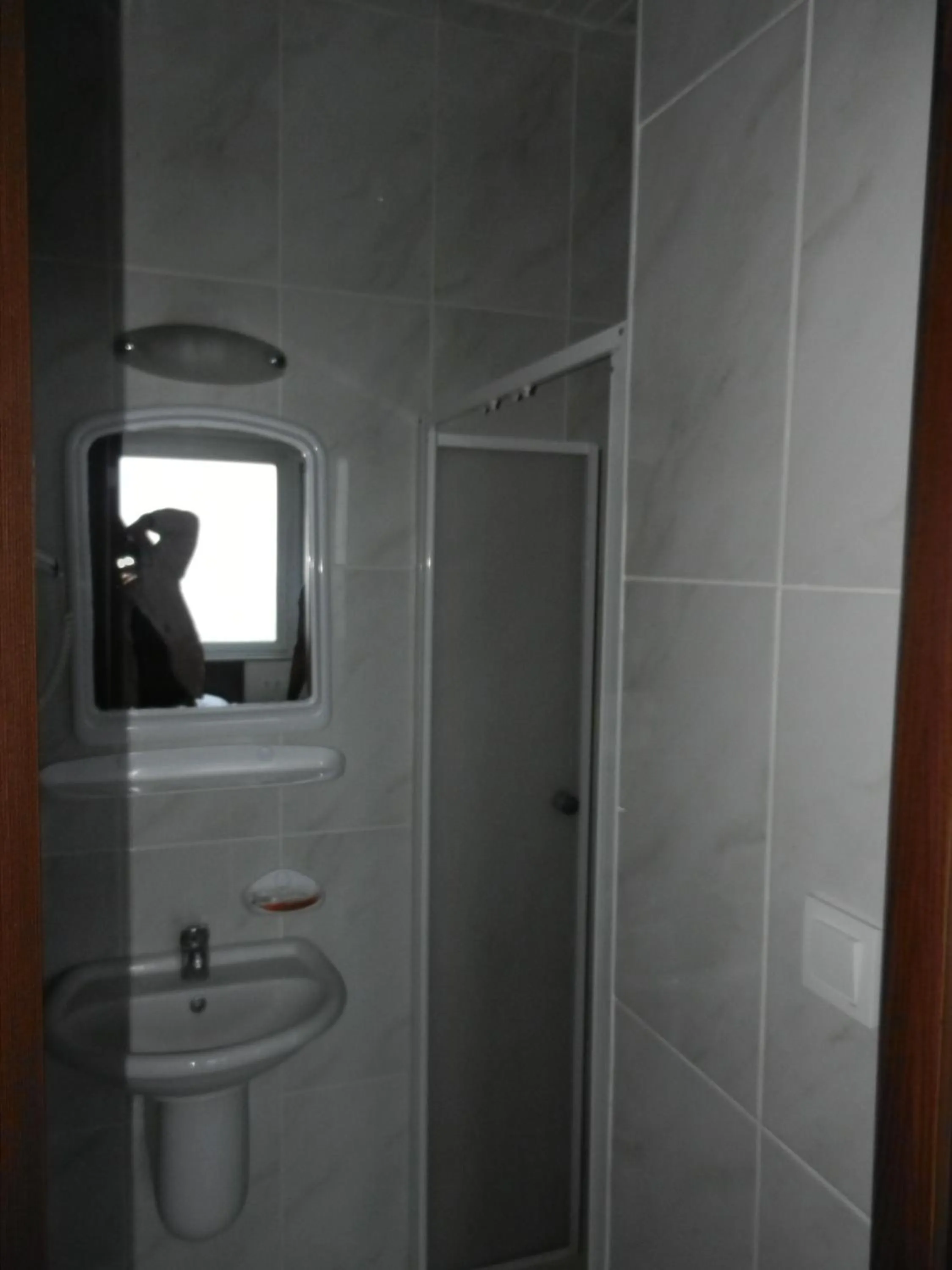 Shower in Cagri Hotel