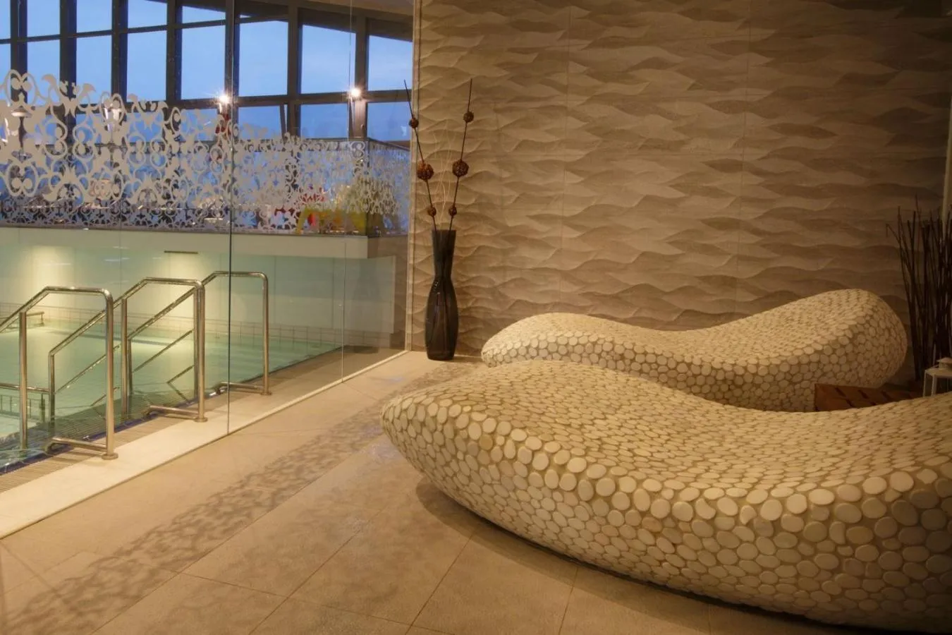 Swimming pool in Domki Holenderskie Eden Resort & Spa