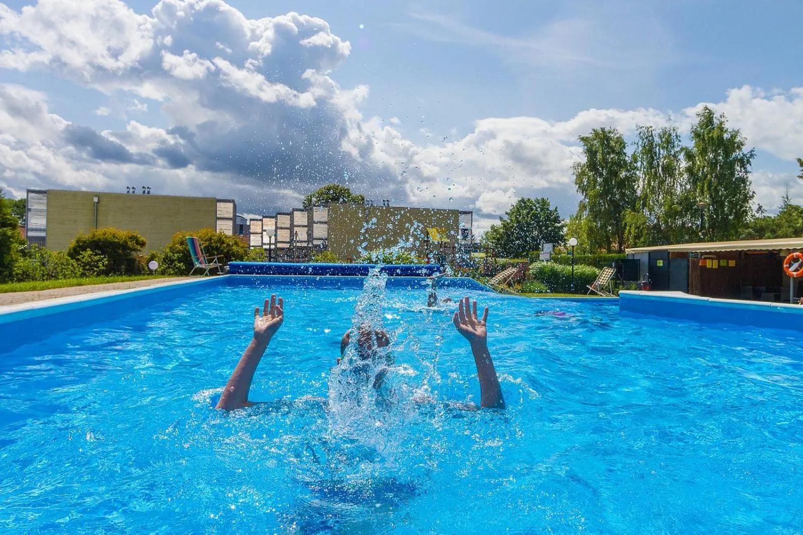 Swimming pool in Domki Holenderskie Eden Resort & Spa