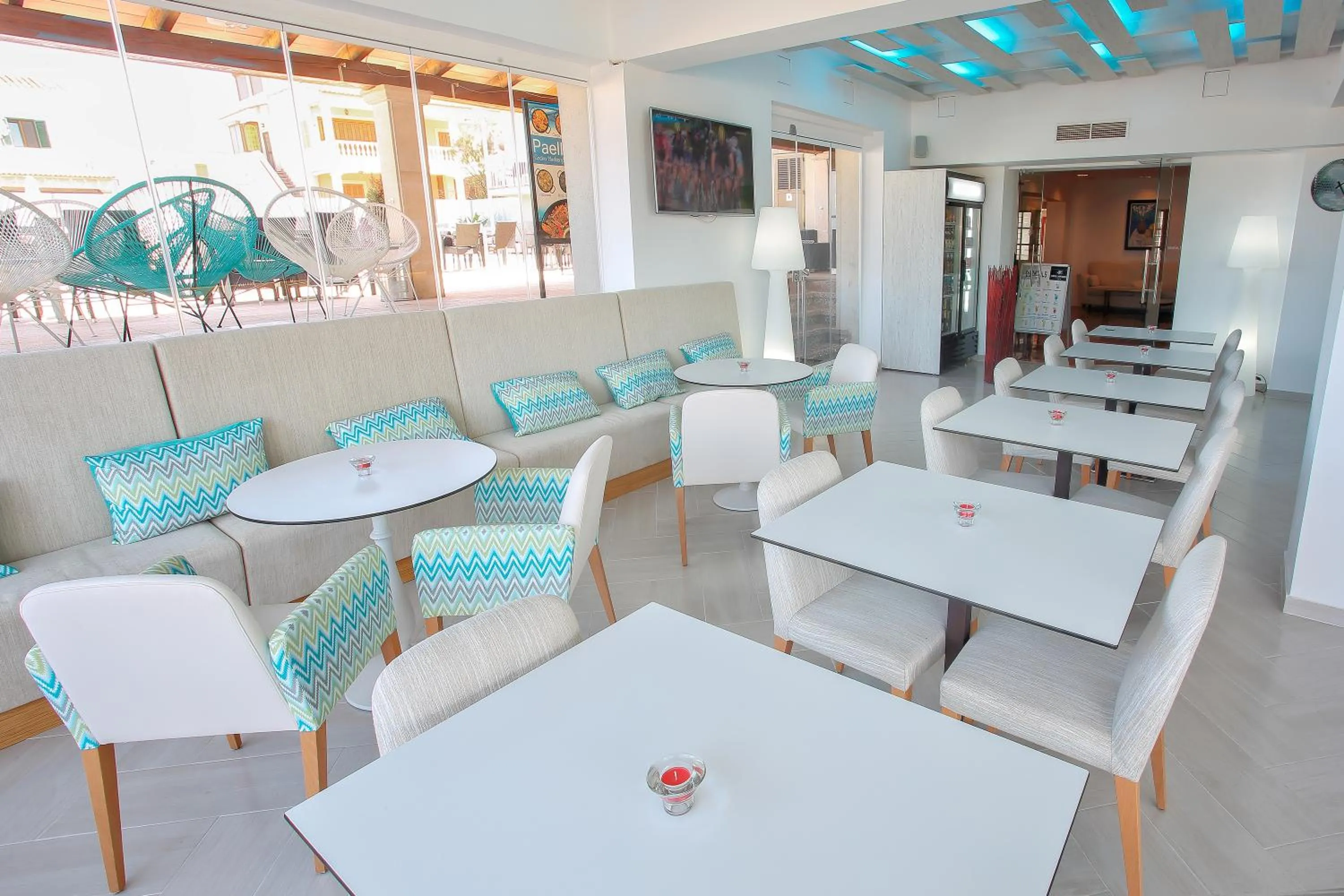 Lounge or bar in Hotel Sant Jordi