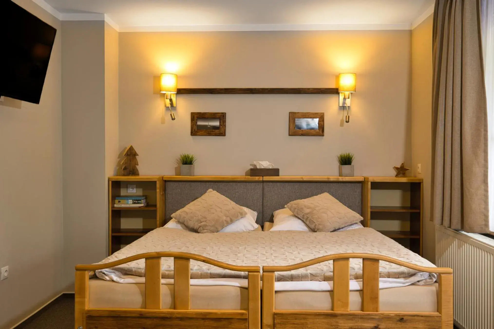 Double Room with Terrace in Hotel STARÝ MLÝN Double Room with Terrace in Hotel STARÝ MLÝN