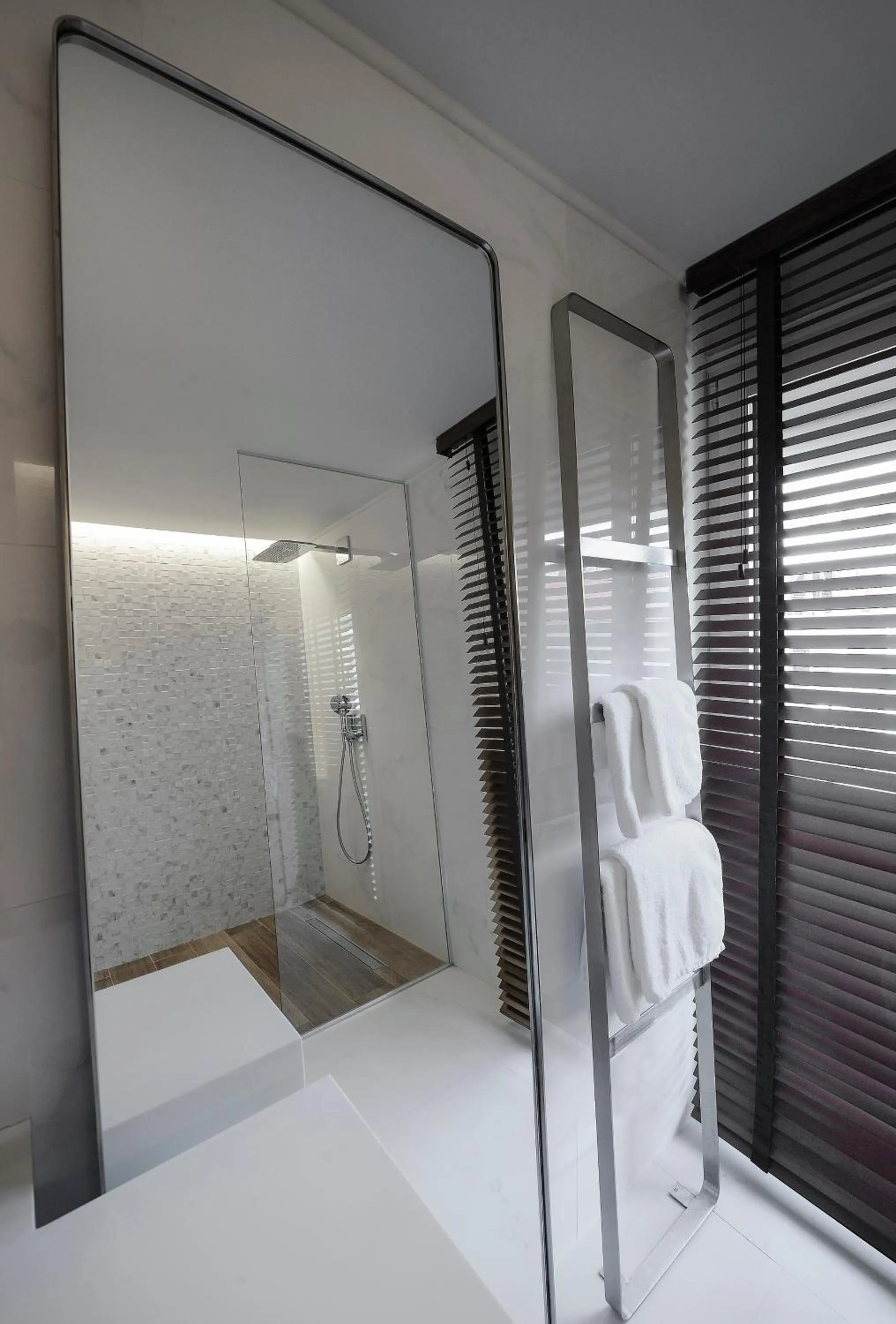 Shower, Bed in Evridiki