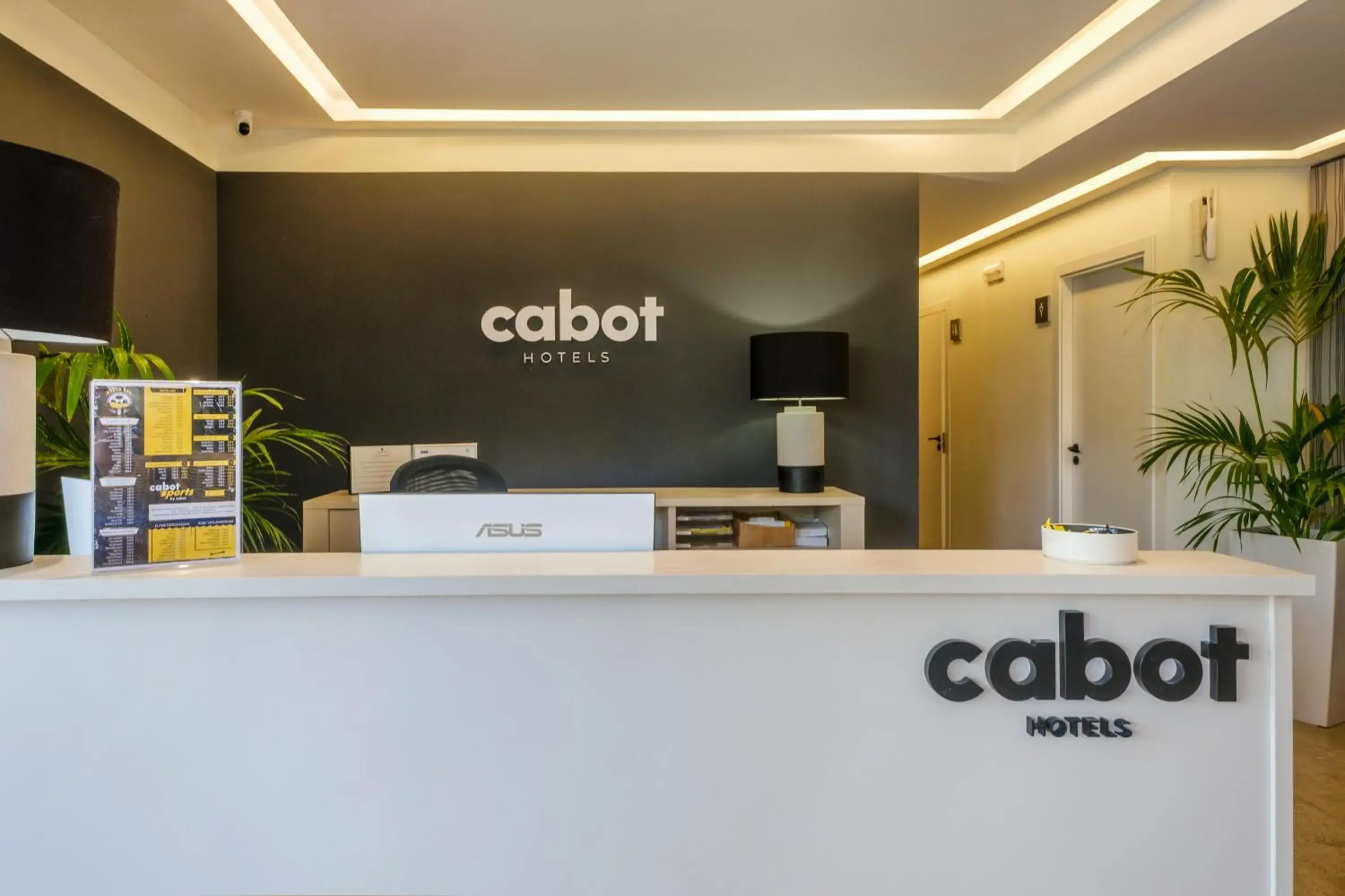 Lobby or reception in Cabot Tres Torres Apartamentos Lobby or reception in Cabot Tres Torres Apartamentos