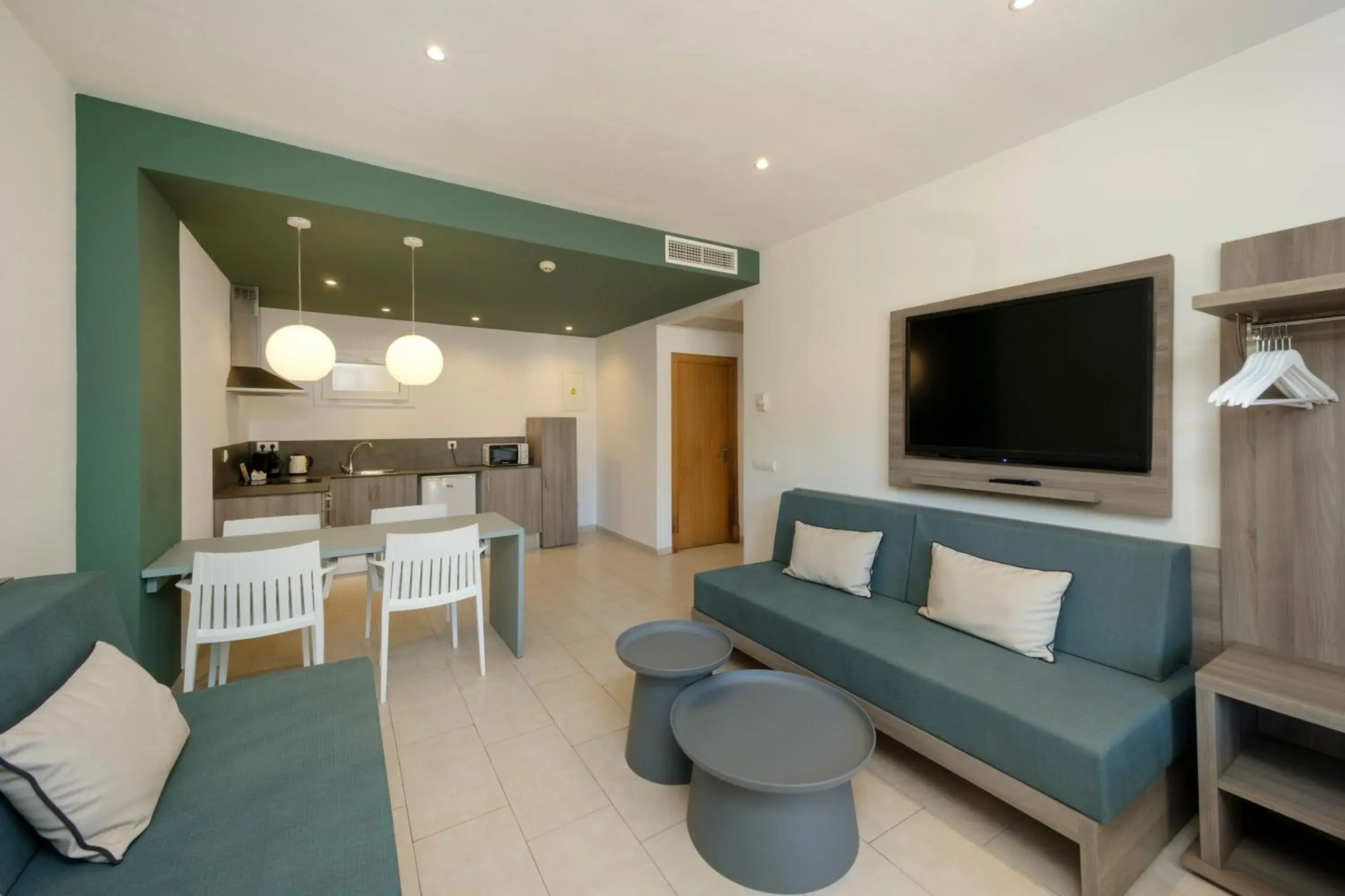 Living room in Cabot Tres Torres Apartamentos Living room in Cabot Tres Torres Apartamentos