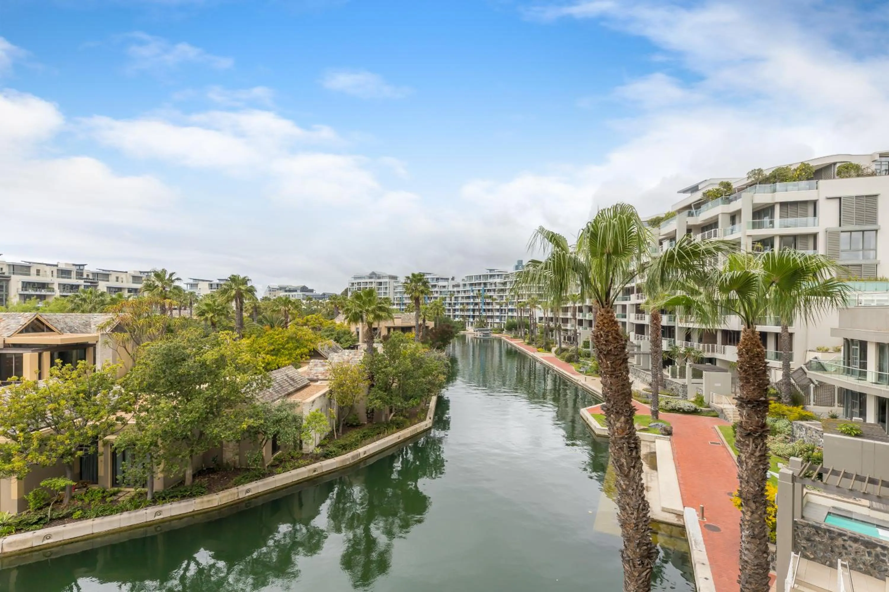 Canoeing in Lawhill Luxury Apartments - V & A Waterfront