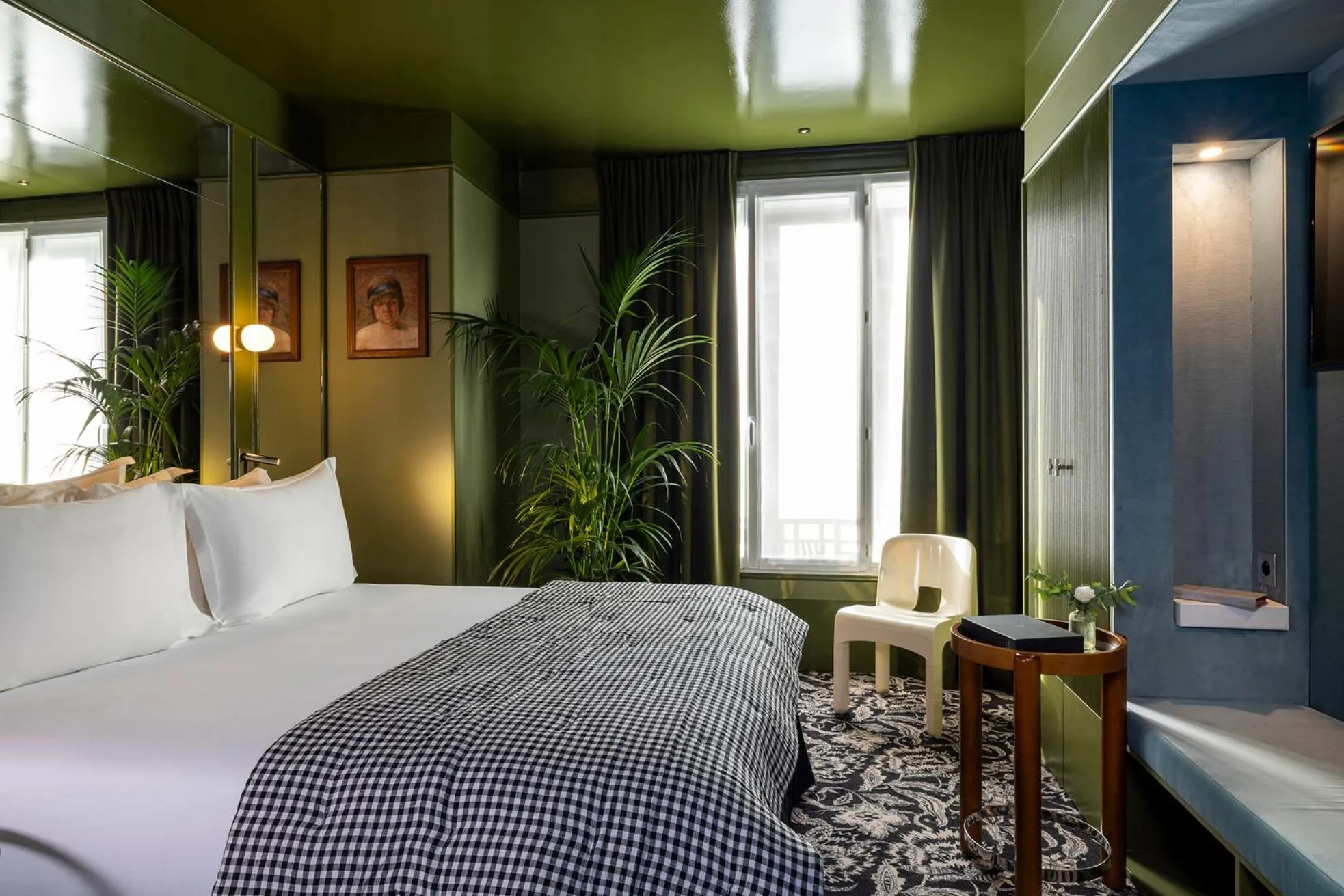 Photo of the whole room, Bed in Hôtel La Conversation