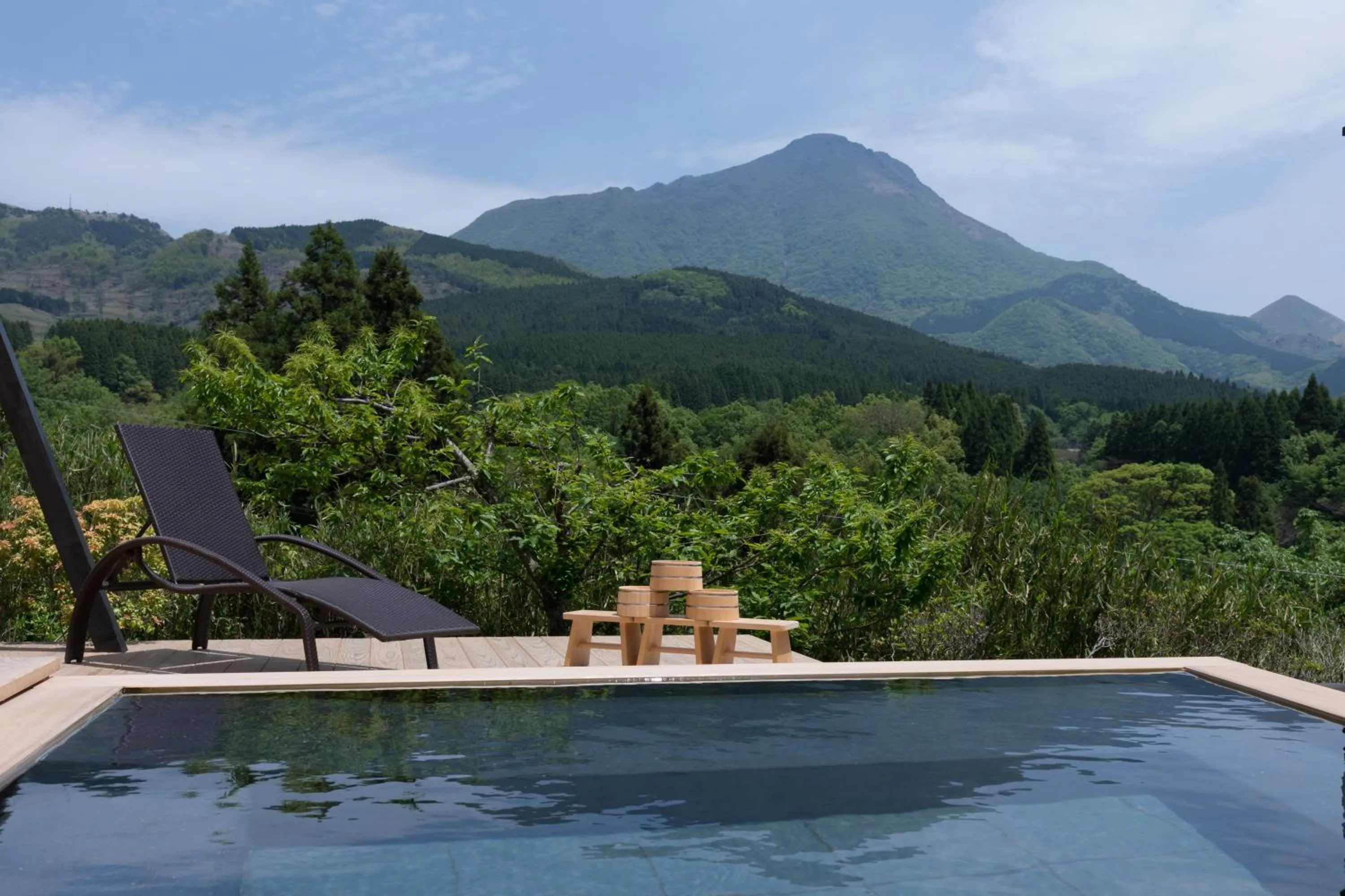 Hot Spring Bath in Ikkoten