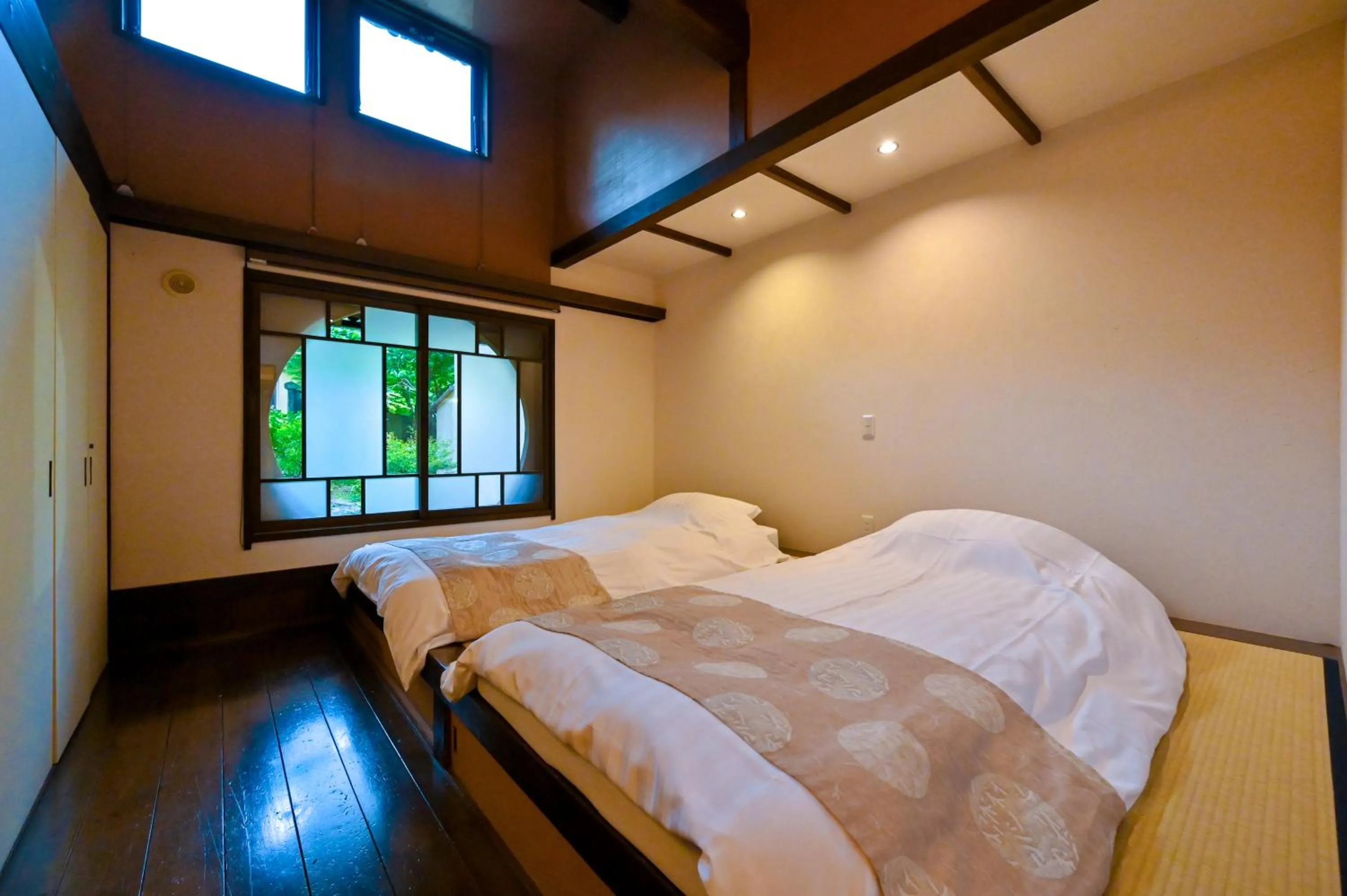 Bedroom, Bed in Ikkoten