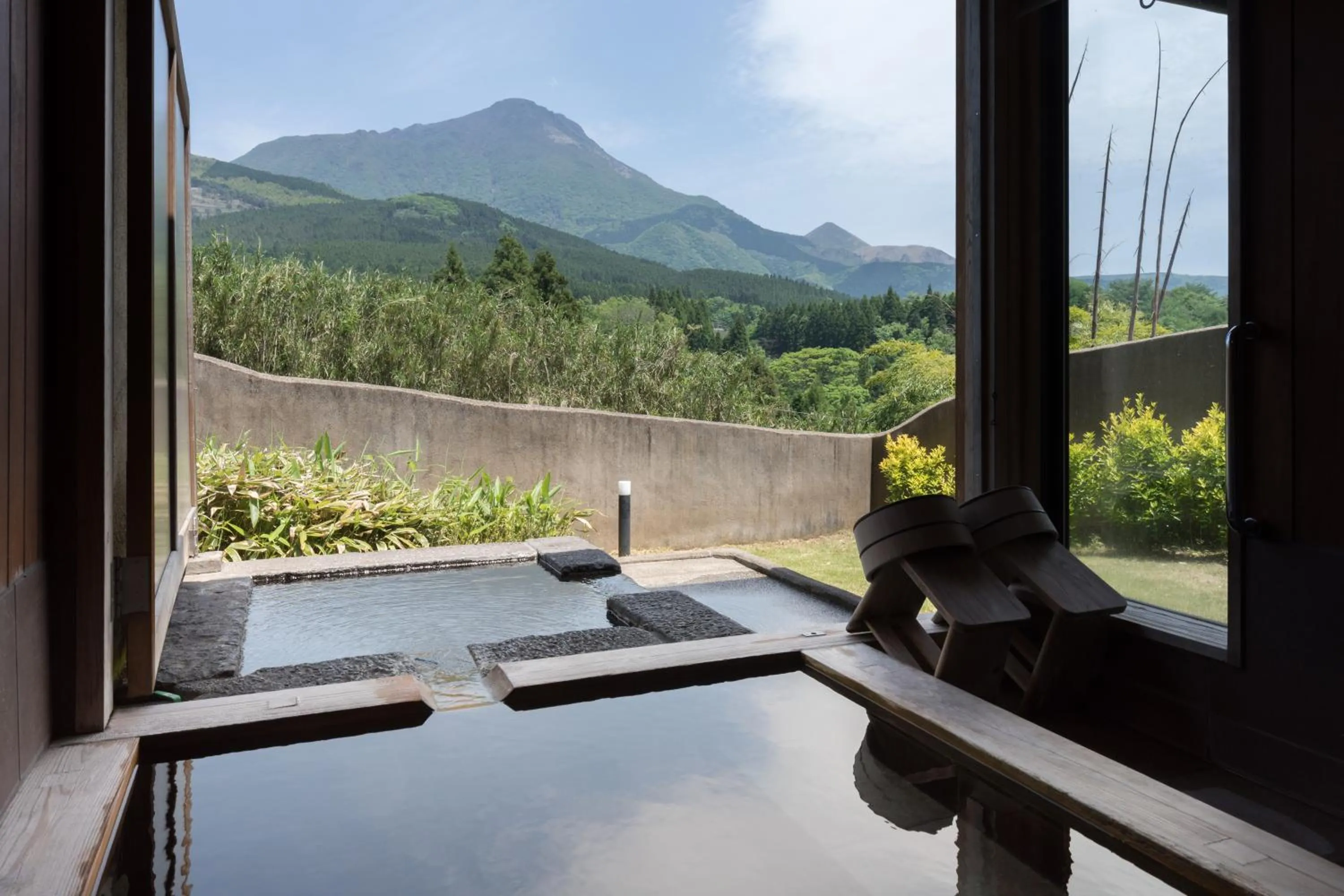 Open Air Bath in Ikkoten