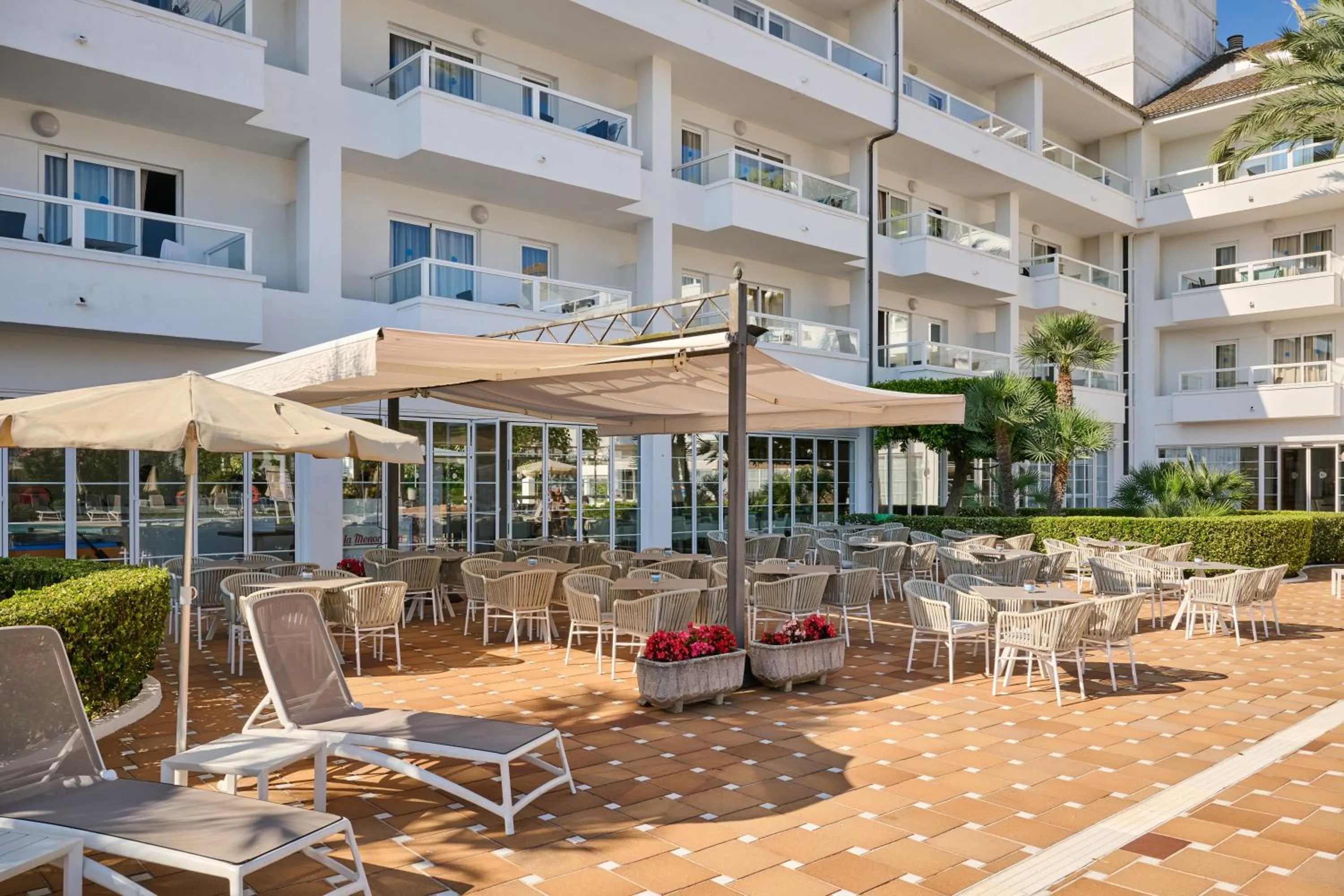 Property building in Grupotel Alcudia Suite