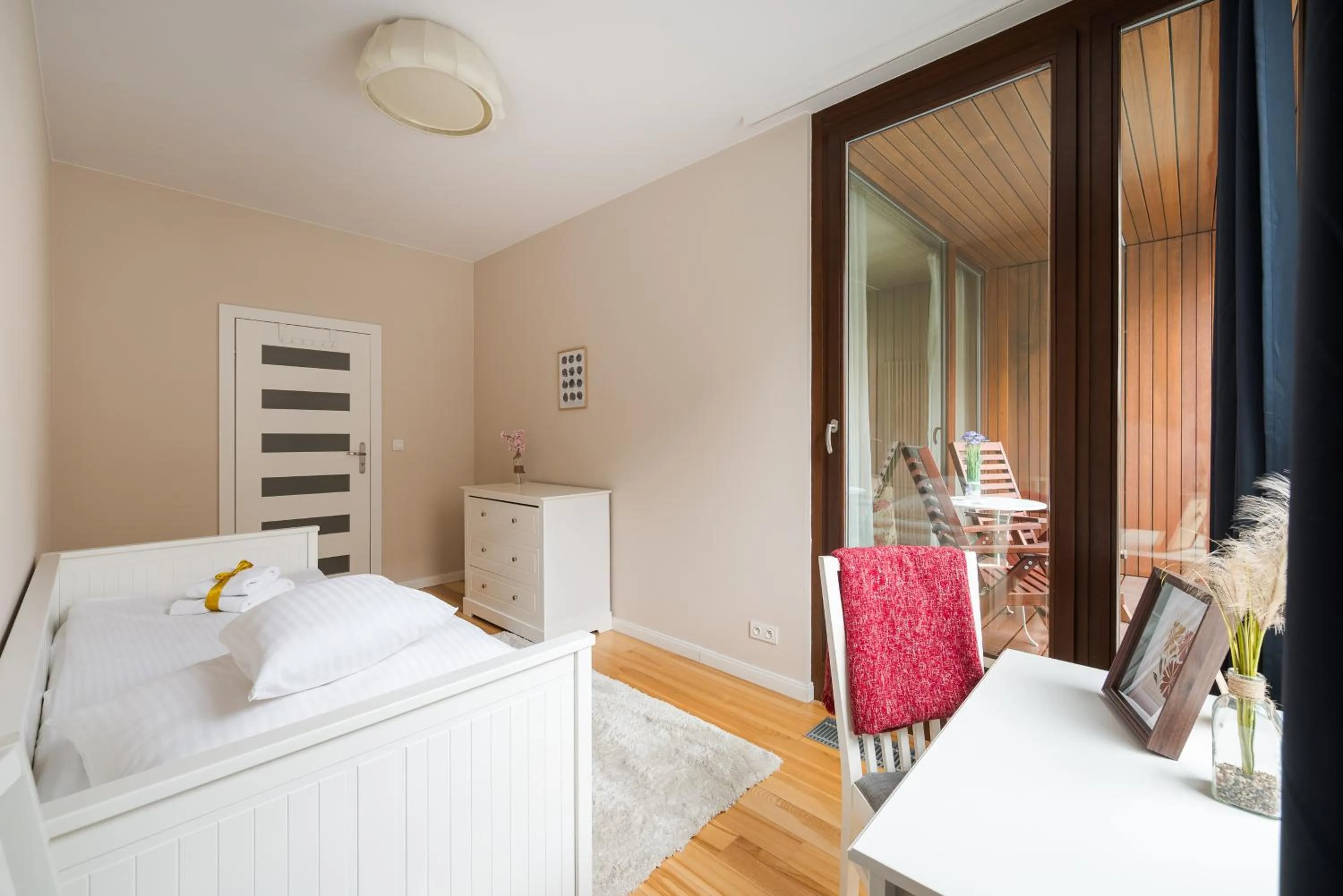 Bedroom, Bed in ApartHotel Kolejowa Apartamenty