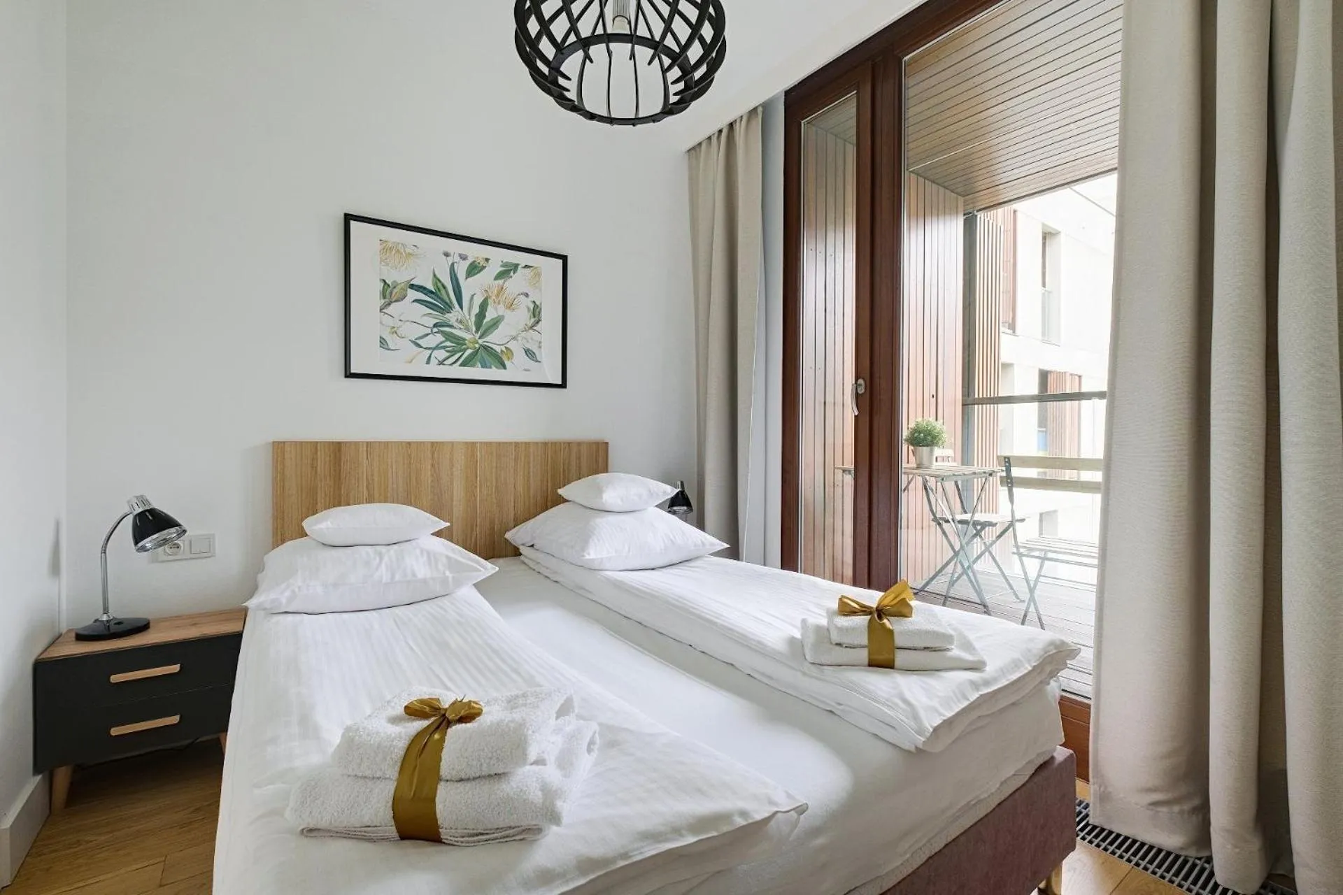 Bedroom, Bed in ApartHotel Kolejowa Apartamenty