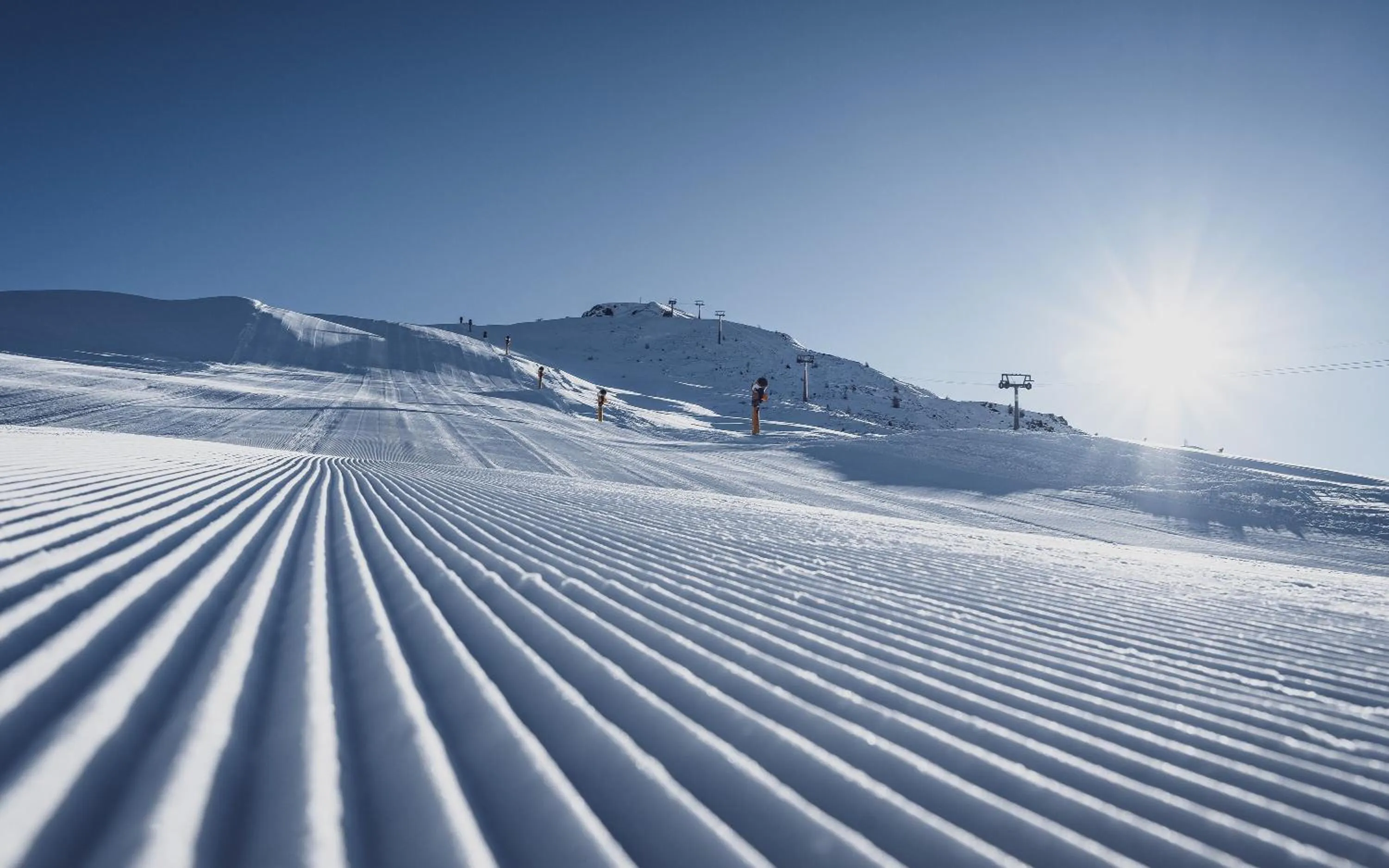 Skiing in Hotel Ochsen 2 by Mountain Hotels