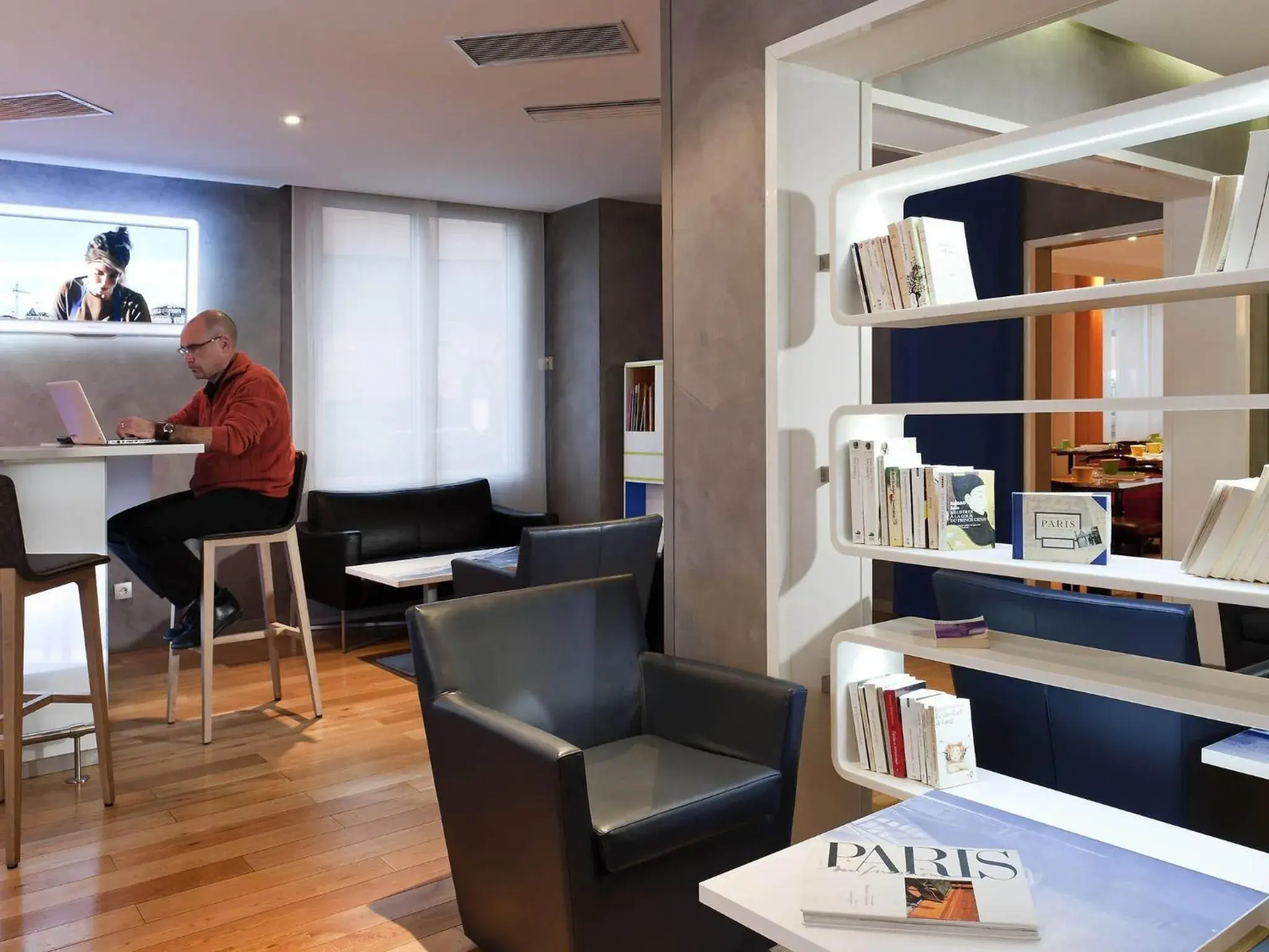 Lounge or bar in ibis Styles Paris Tolbiac Bibliotheque Lounge or bar in ibis Styles Paris Tolbiac Bibliotheque