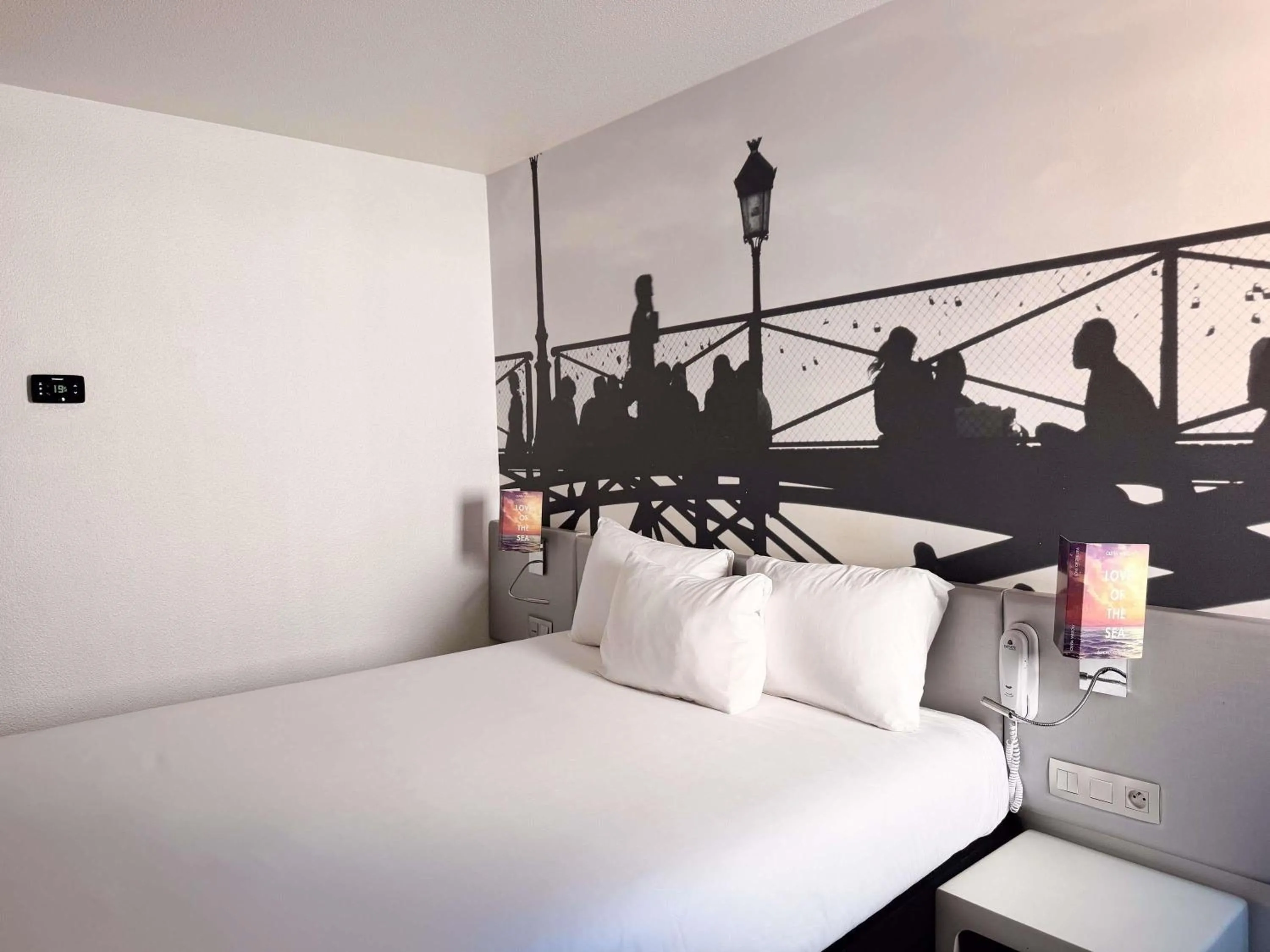 Bedroom, Bed in ibis Styles Paris Tolbiac Bibliotheque