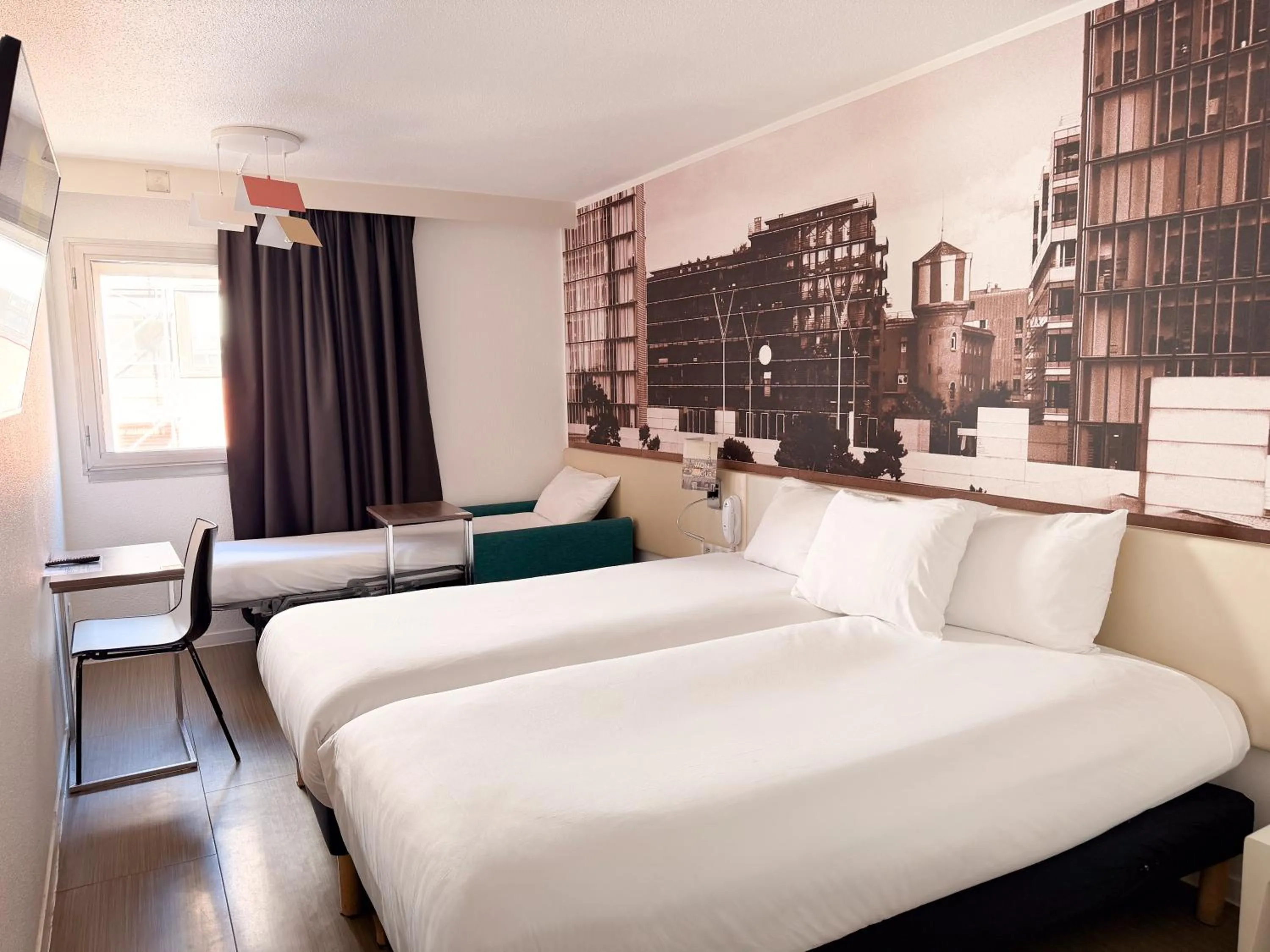 Photo of the whole room, Bed in ibis Styles Paris Tolbiac Bibliotheque