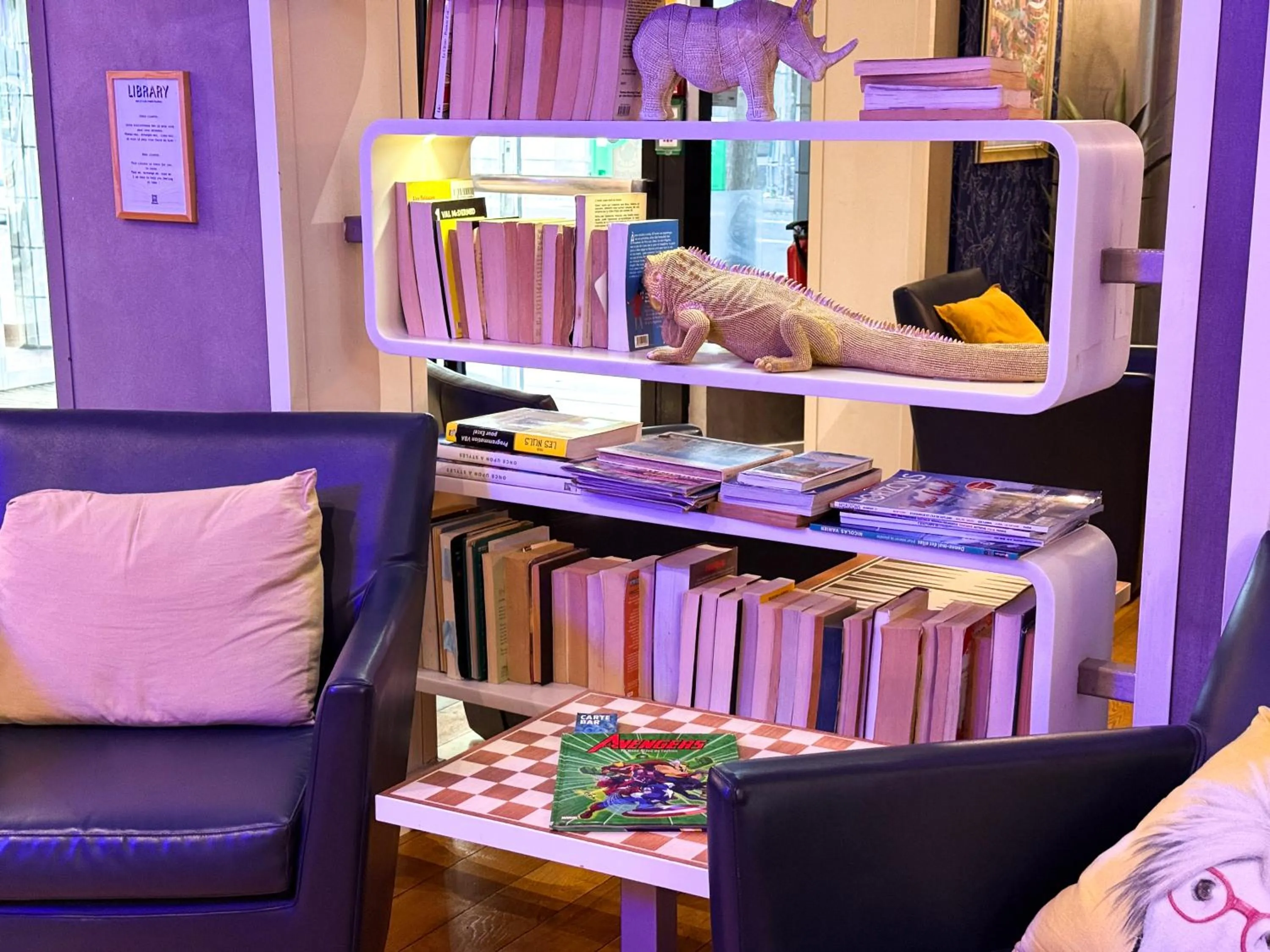 Library in ibis Styles Paris Tolbiac Bibliotheque