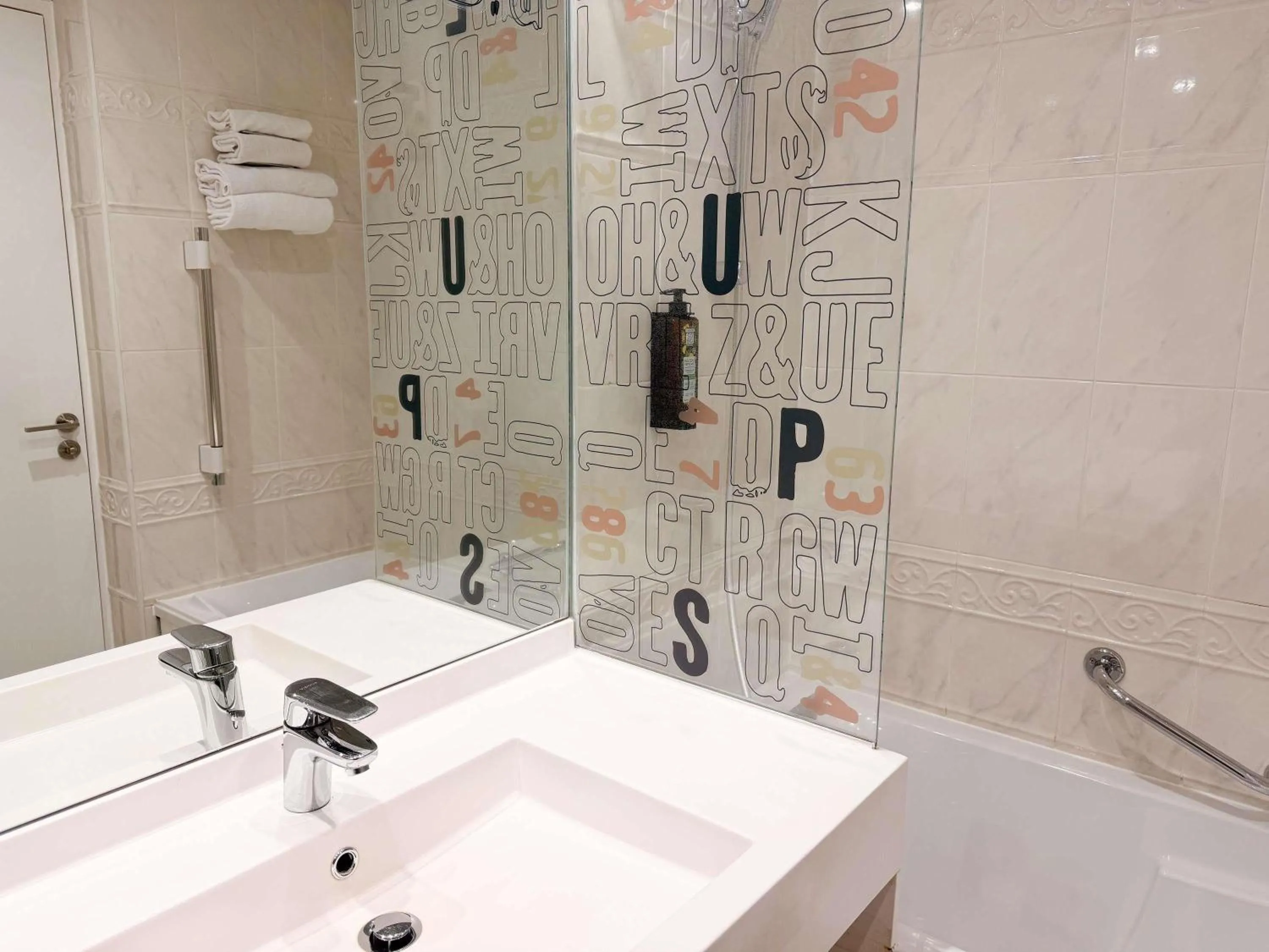 Bedroom in ibis Styles Paris Tolbiac Bibliotheque