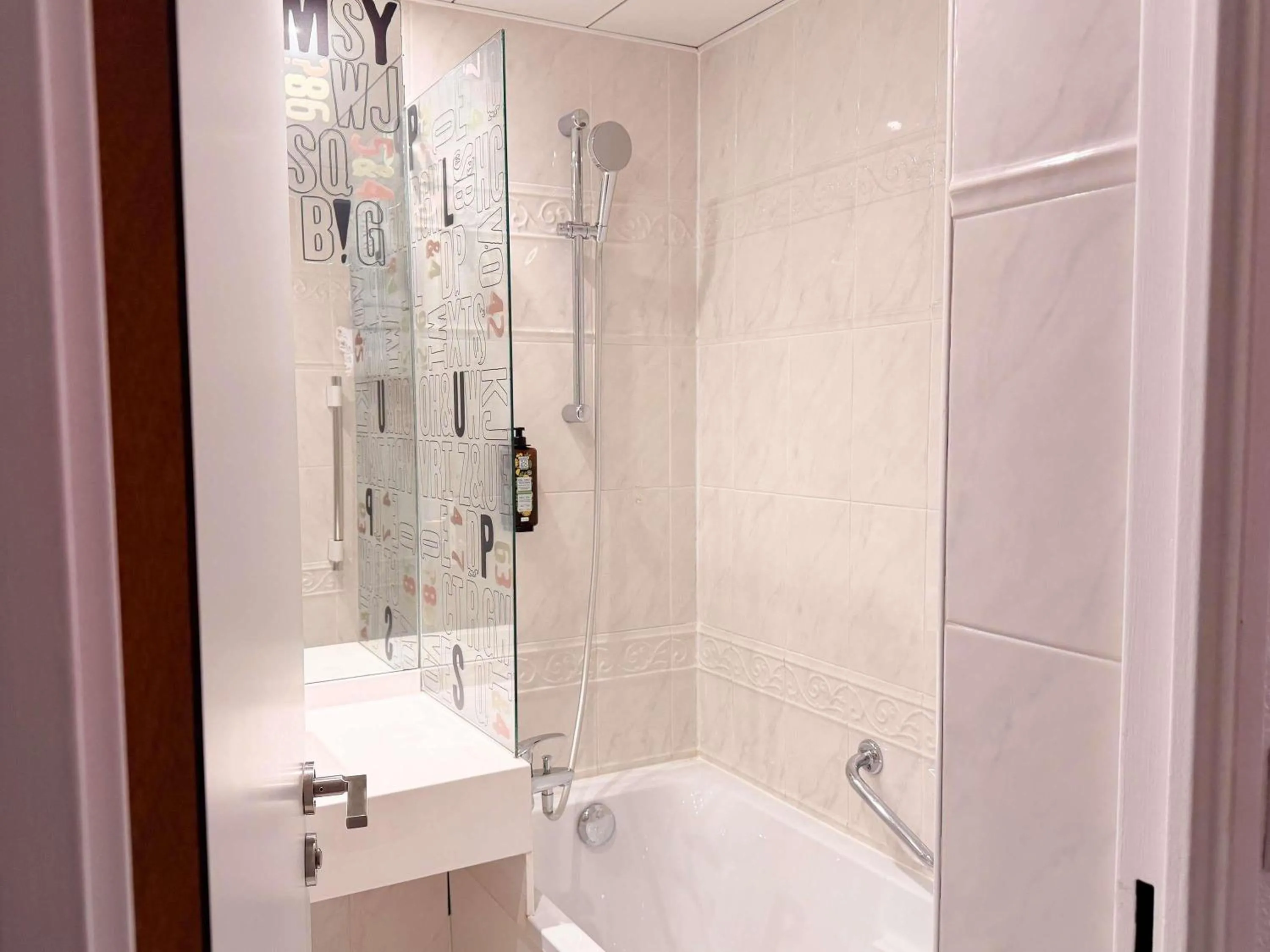 Bedroom in ibis Styles Paris Tolbiac Bibliotheque