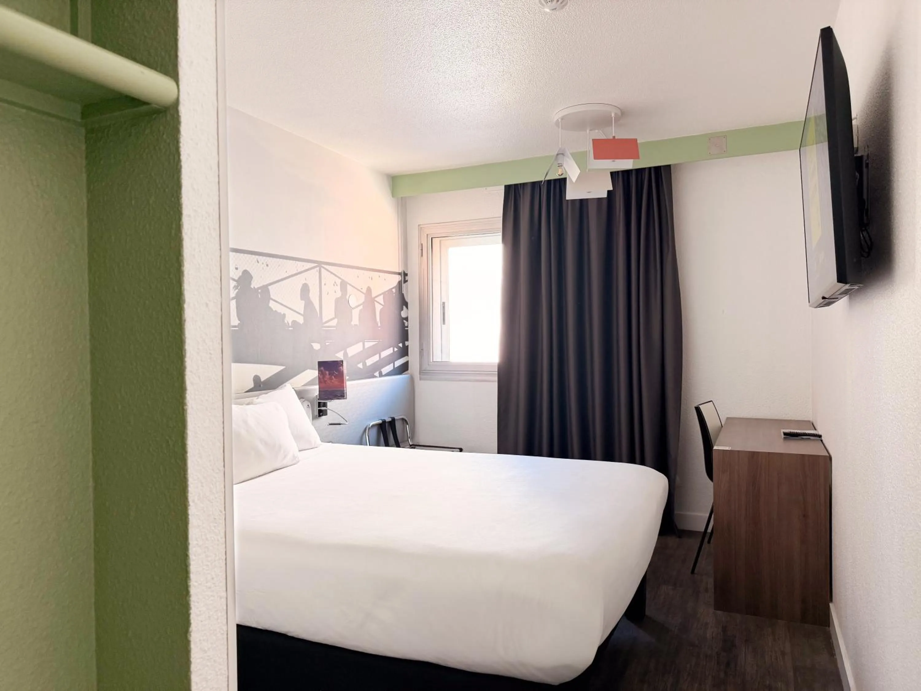 Photo of the whole room, Bed in ibis Styles Paris Tolbiac Bibliotheque