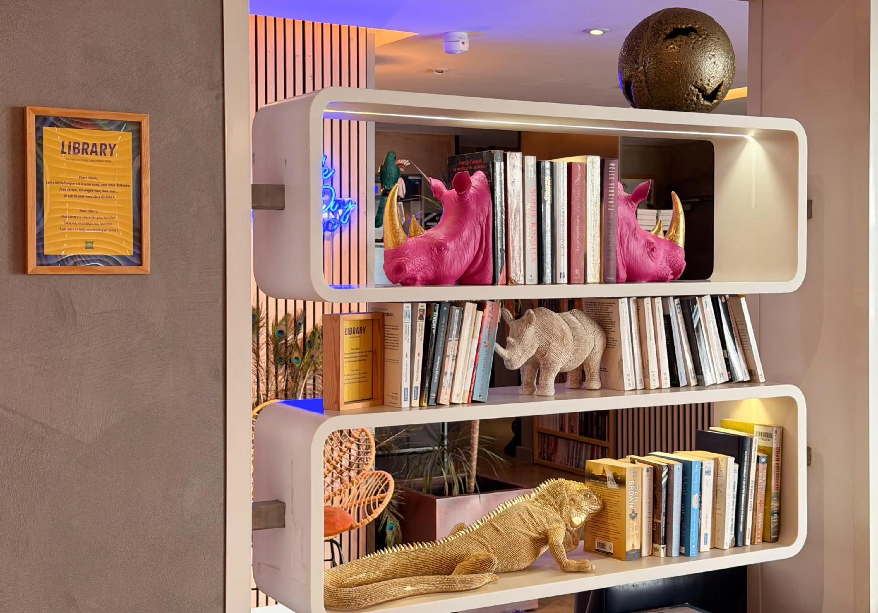 Library in ibis Styles Paris Tolbiac Bibliotheque