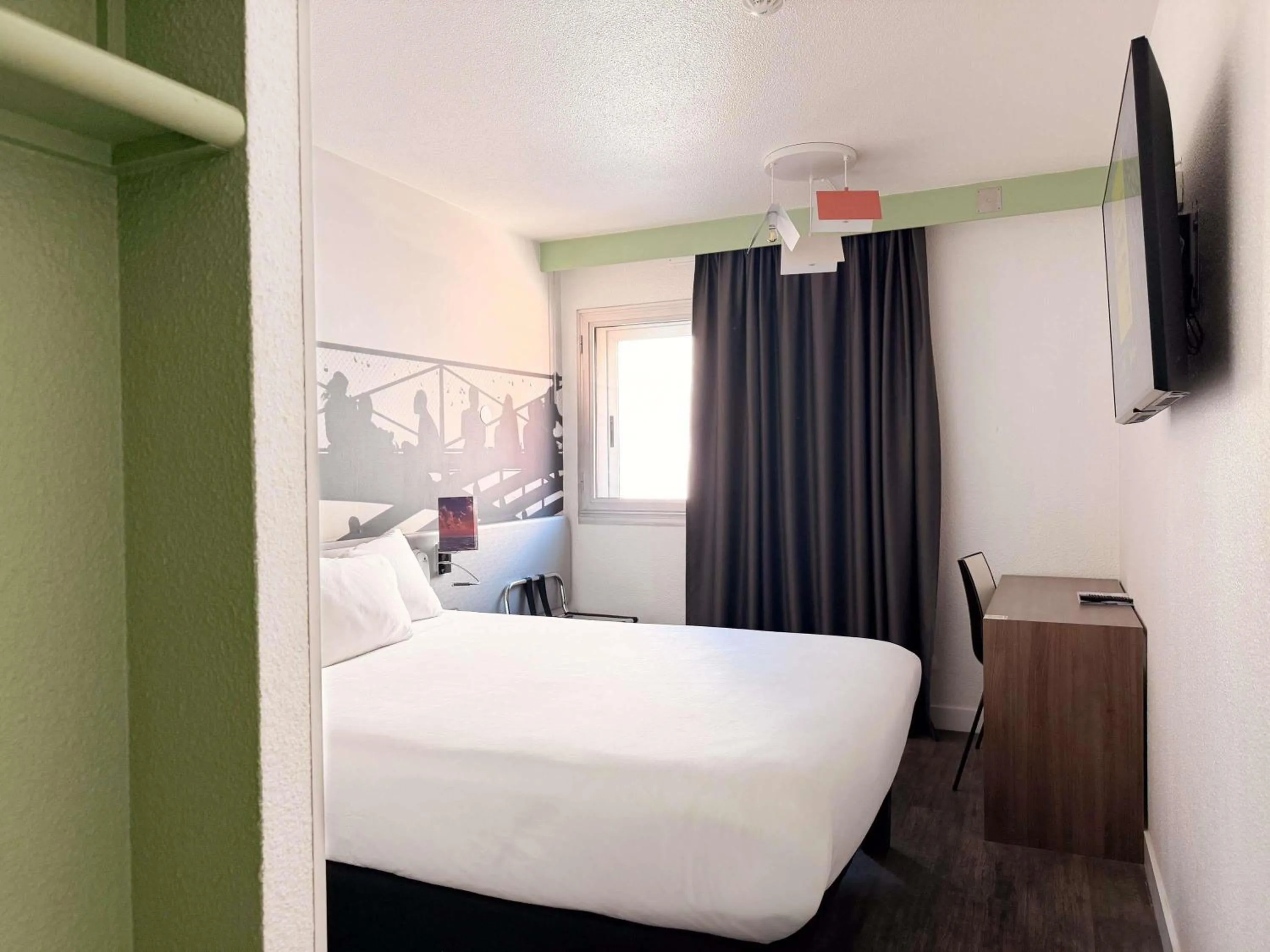 Bedroom, Bed in ibis Styles Paris Tolbiac Bibliotheque