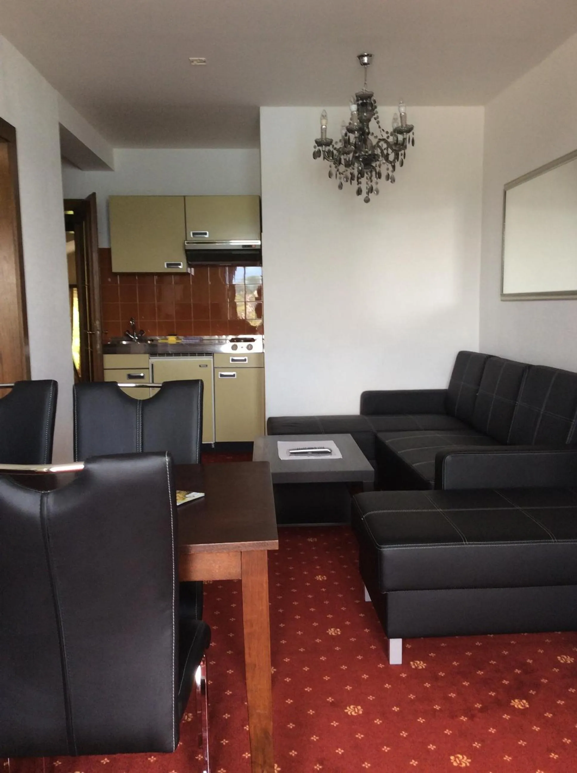 Kitchen or kitchenette in Villa Desiree - Hotel Garni - Adults Only