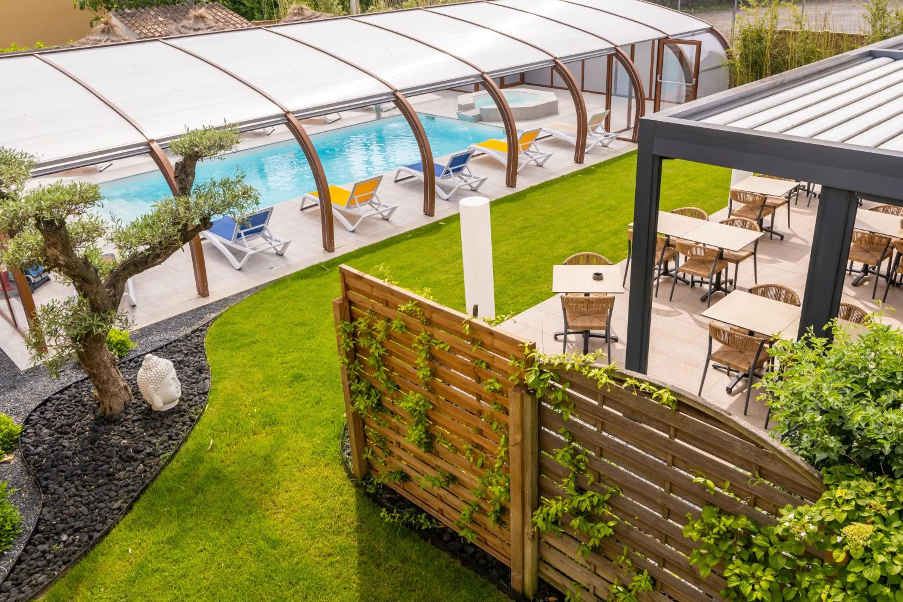 Bird's eye view in LOGIS Hôtel Restaurant Le Clos Fleuri